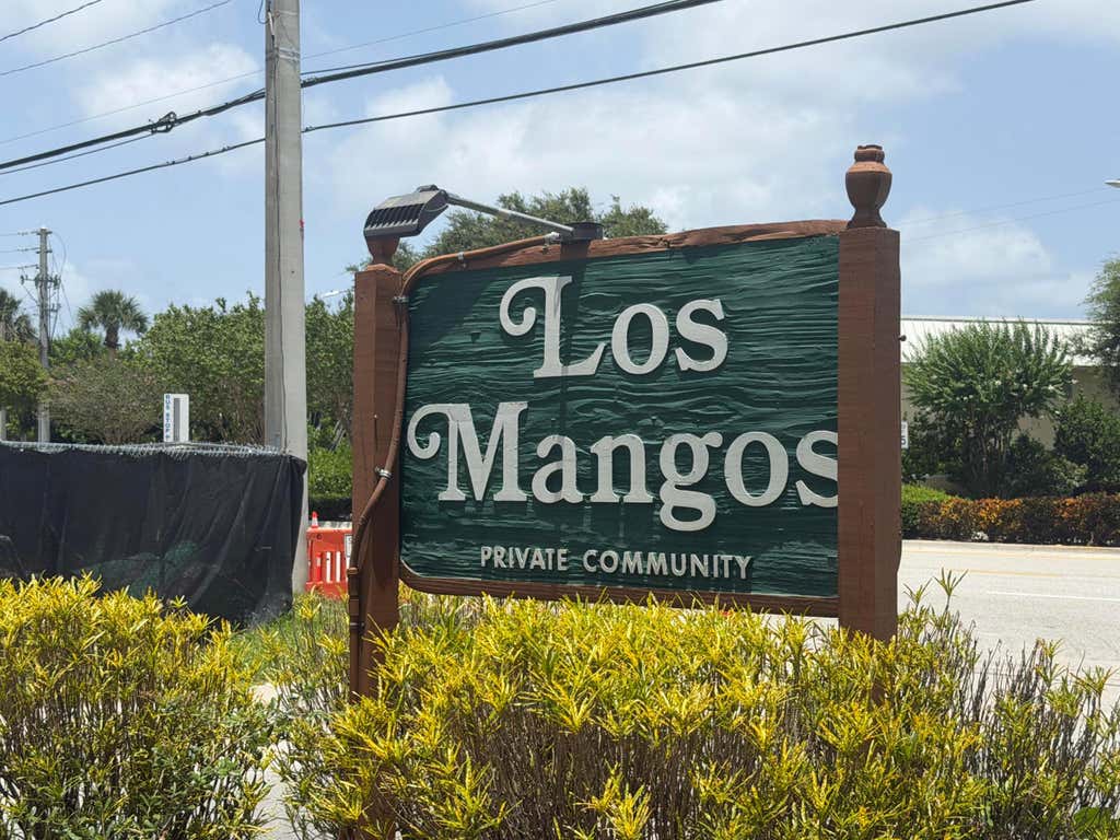 Photo of 2623 SE 5TH Circle, Boynton Beach, FL 33435 (MLS # B26067304)