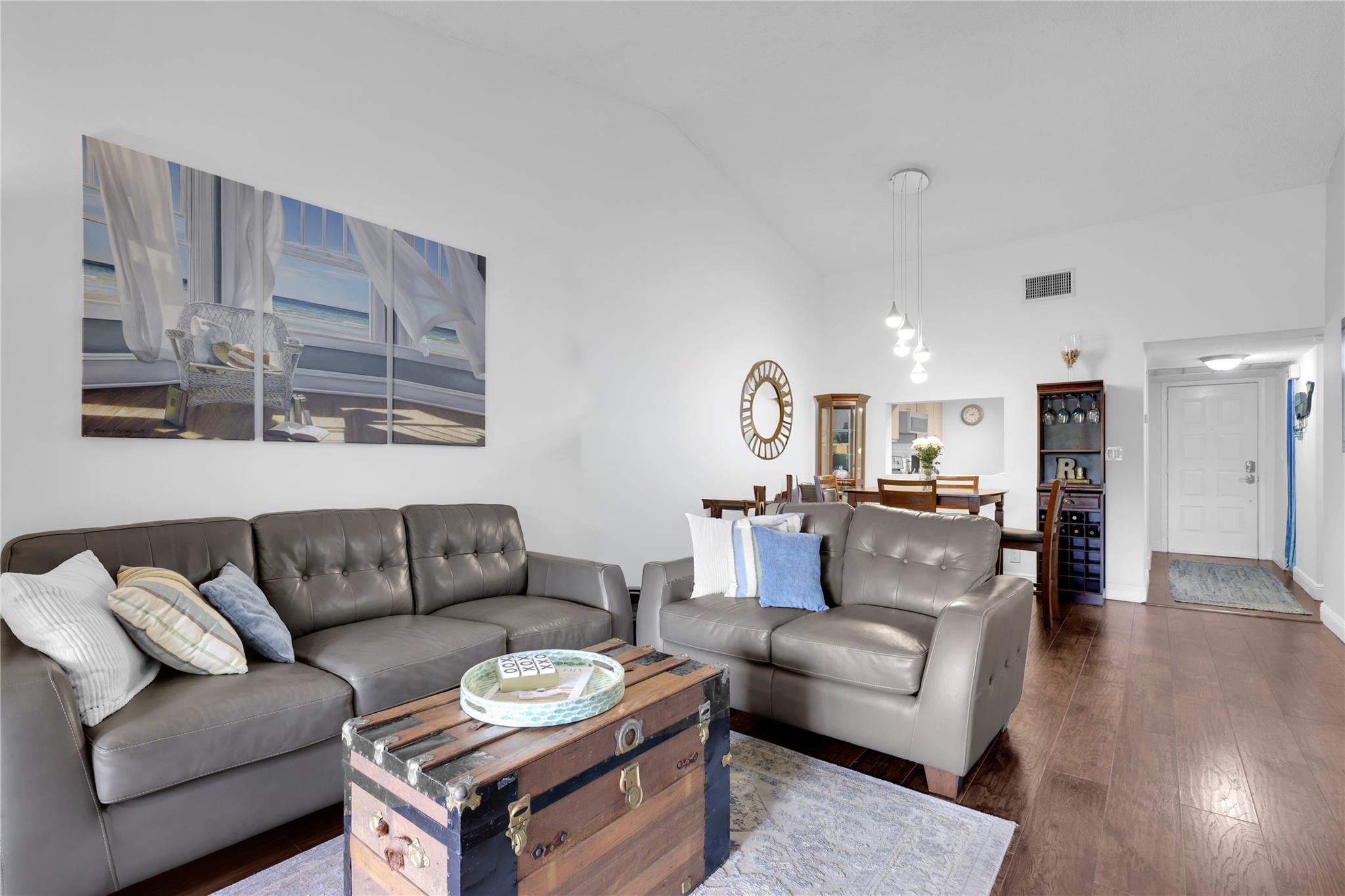 4415 Carambola Cir 2633