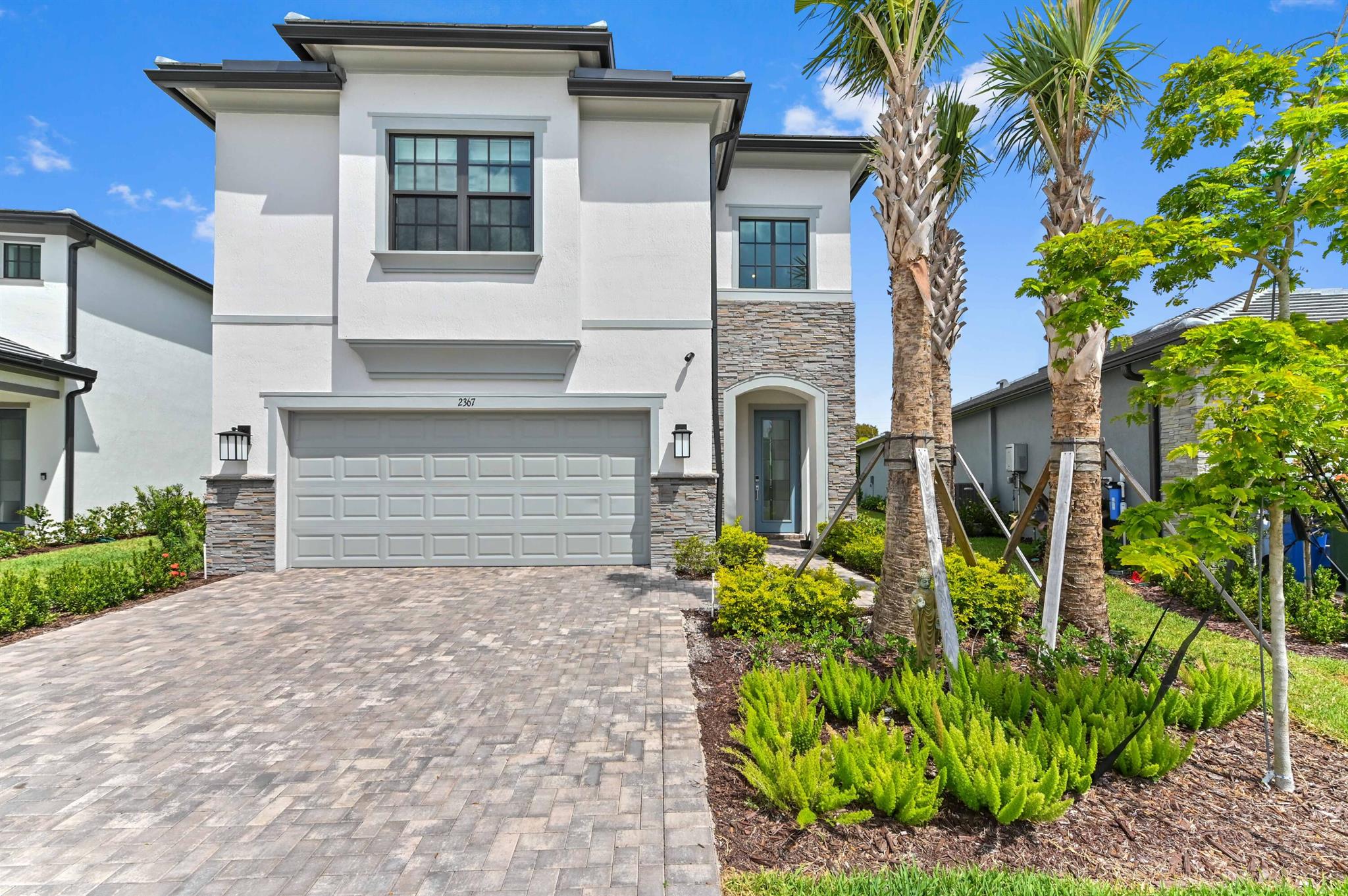 2367 Rollingwood Court