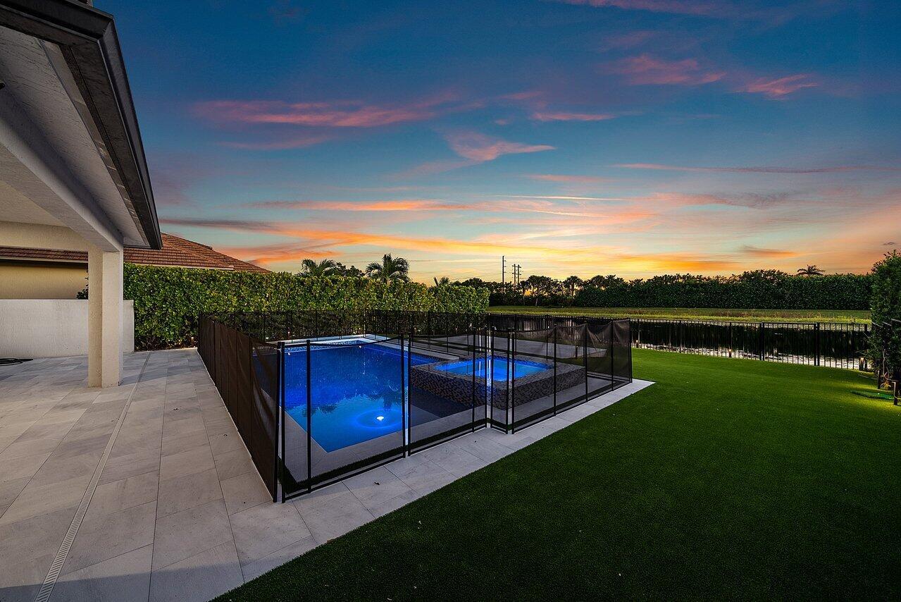 PALM MEADOWS ESTATES - Residential