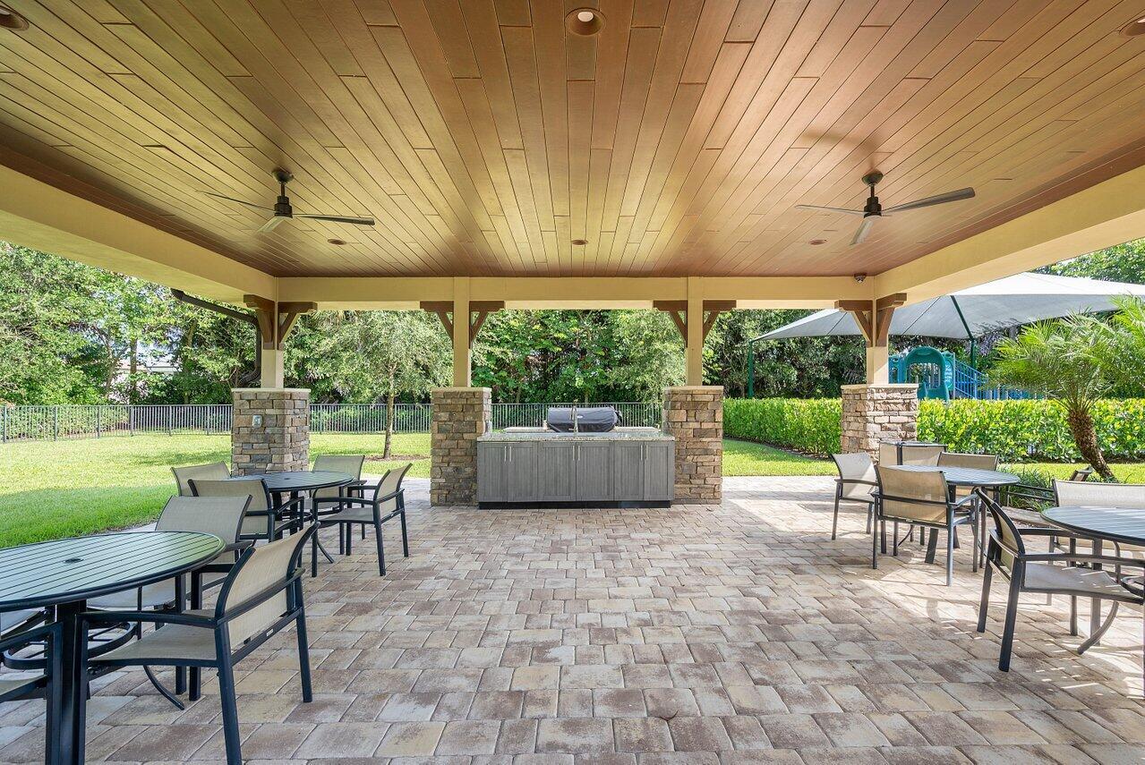 PALM MEADOWS ESTATES - Residential