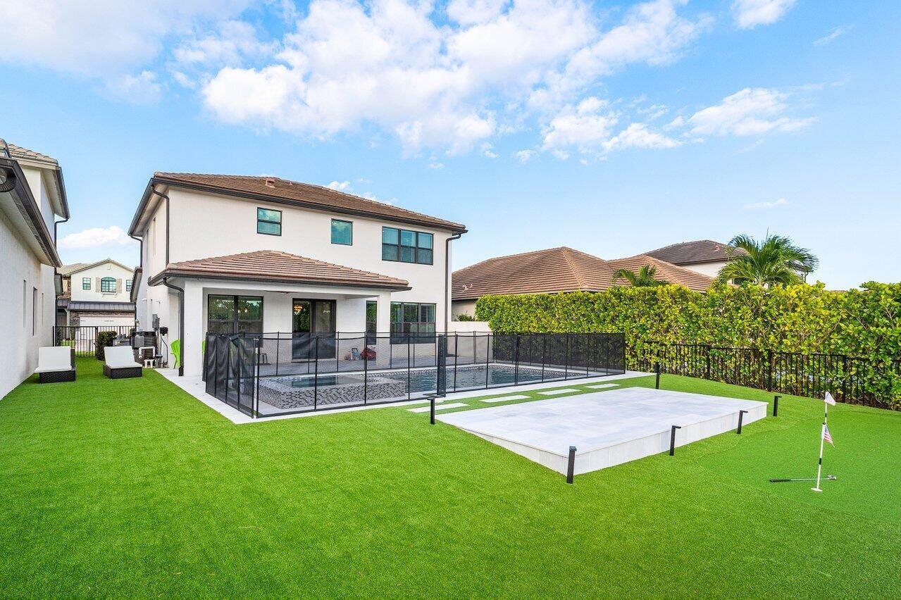 PALM MEADOWS ESTATES - Residential