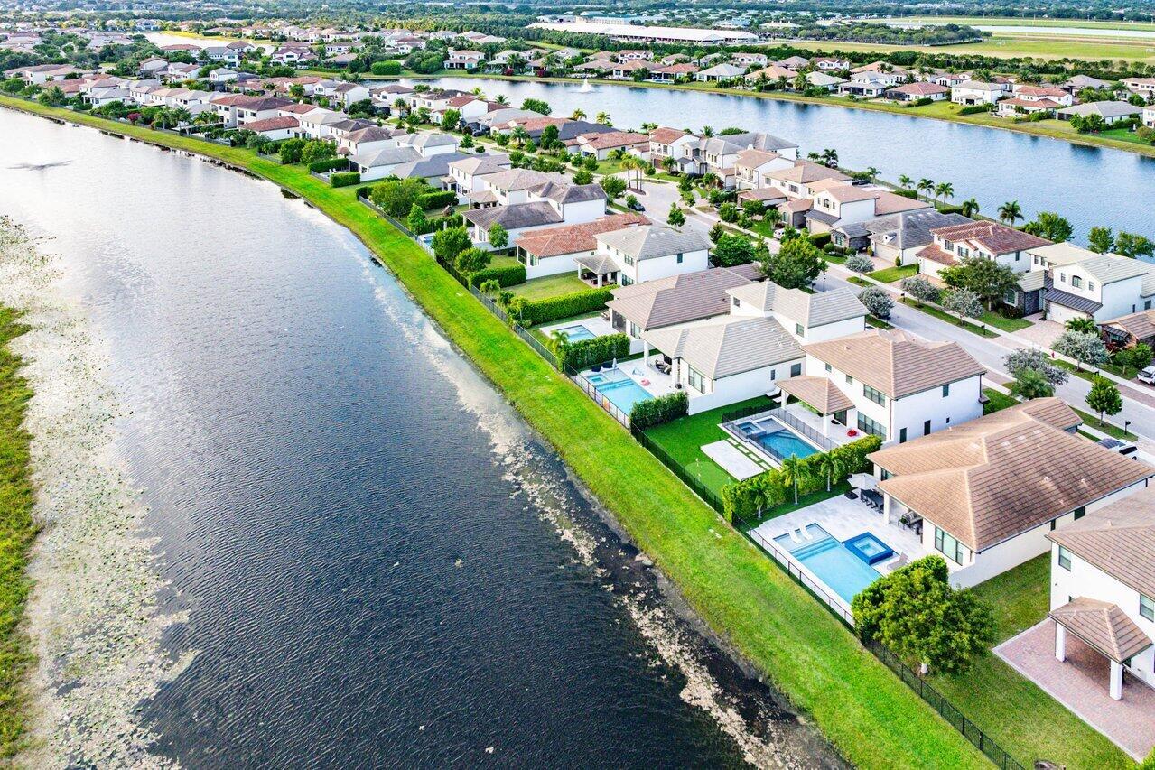 PALM MEADOWS ESTATES - Residential