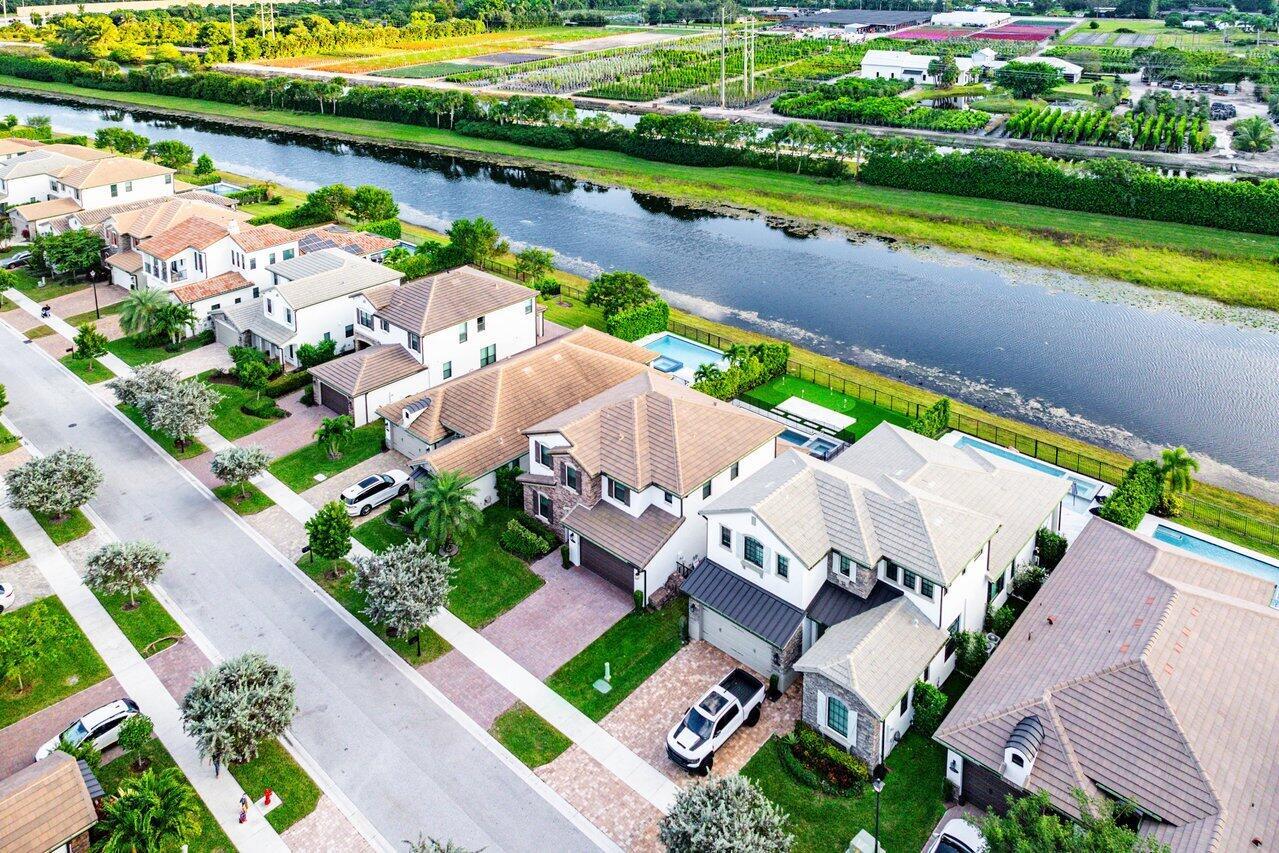 PALM MEADOWS ESTATES - Residential