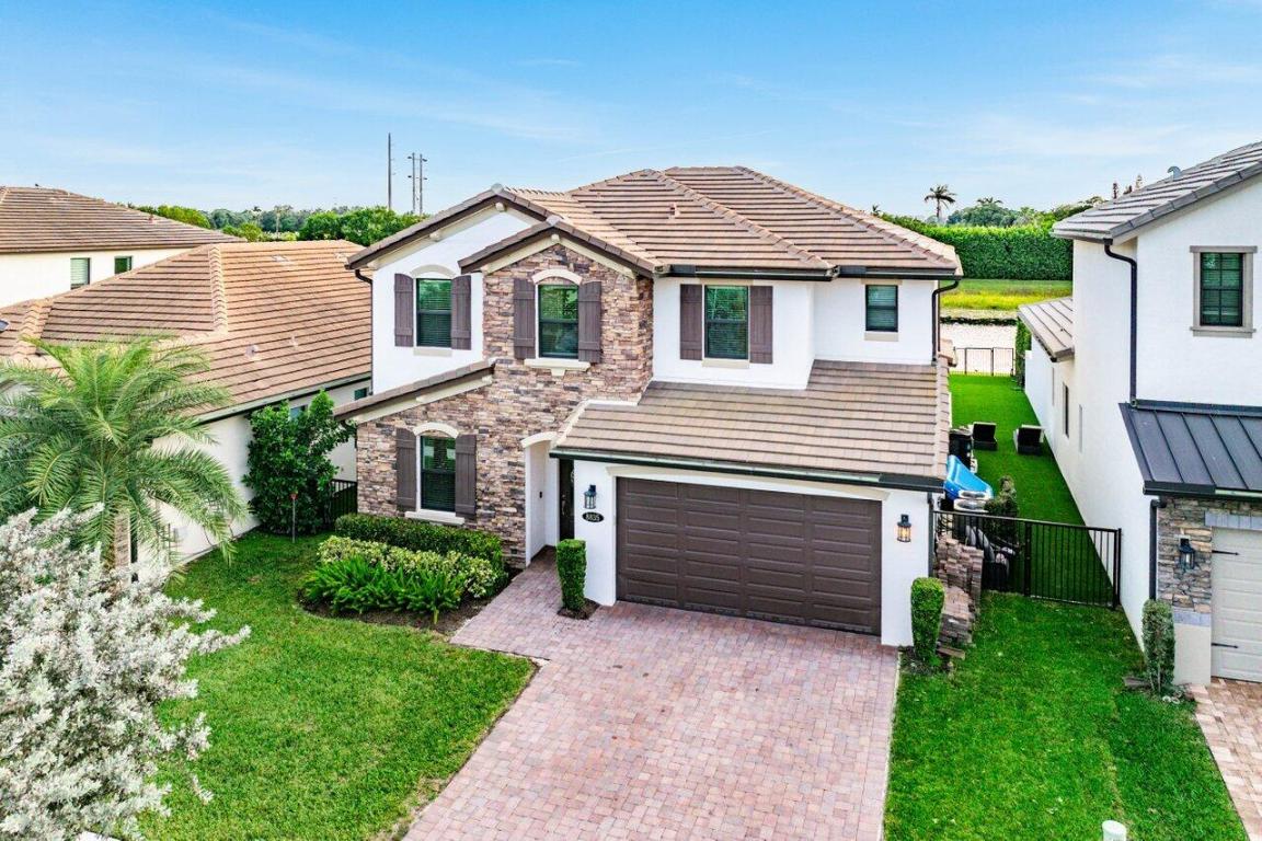 8835 Grand Prix Lane