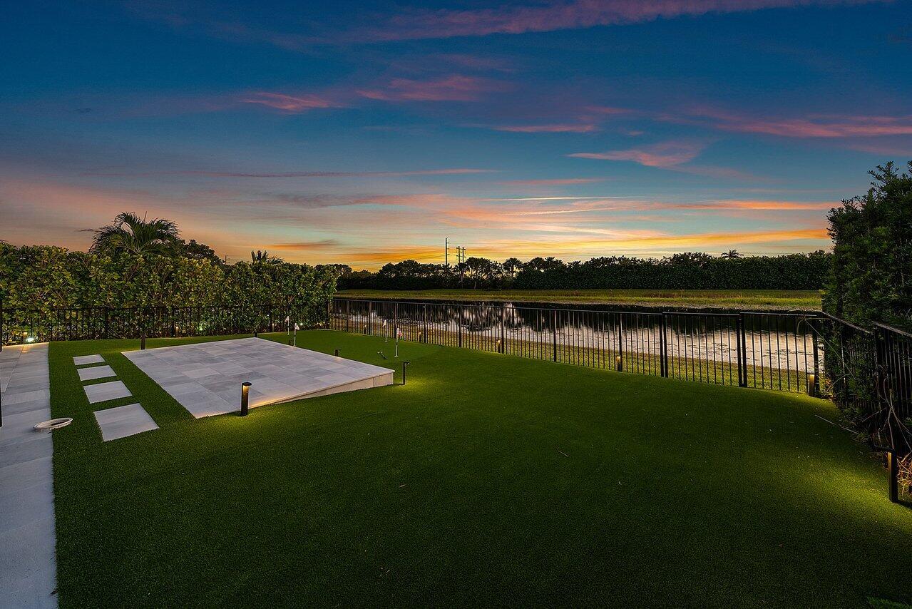 PALM MEADOWS ESTATES - Residential