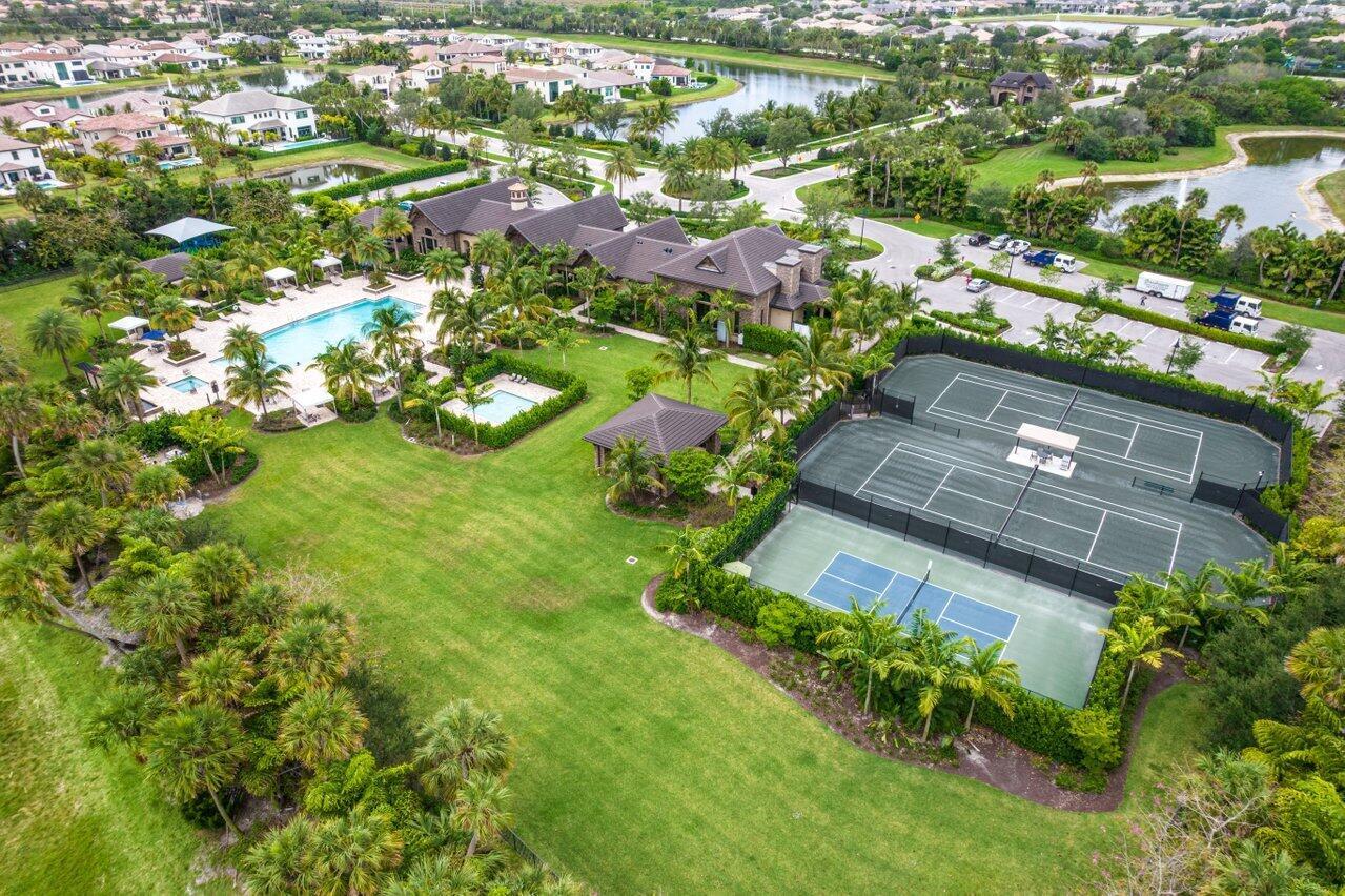 PALM MEADOWS ESTATES - Residential