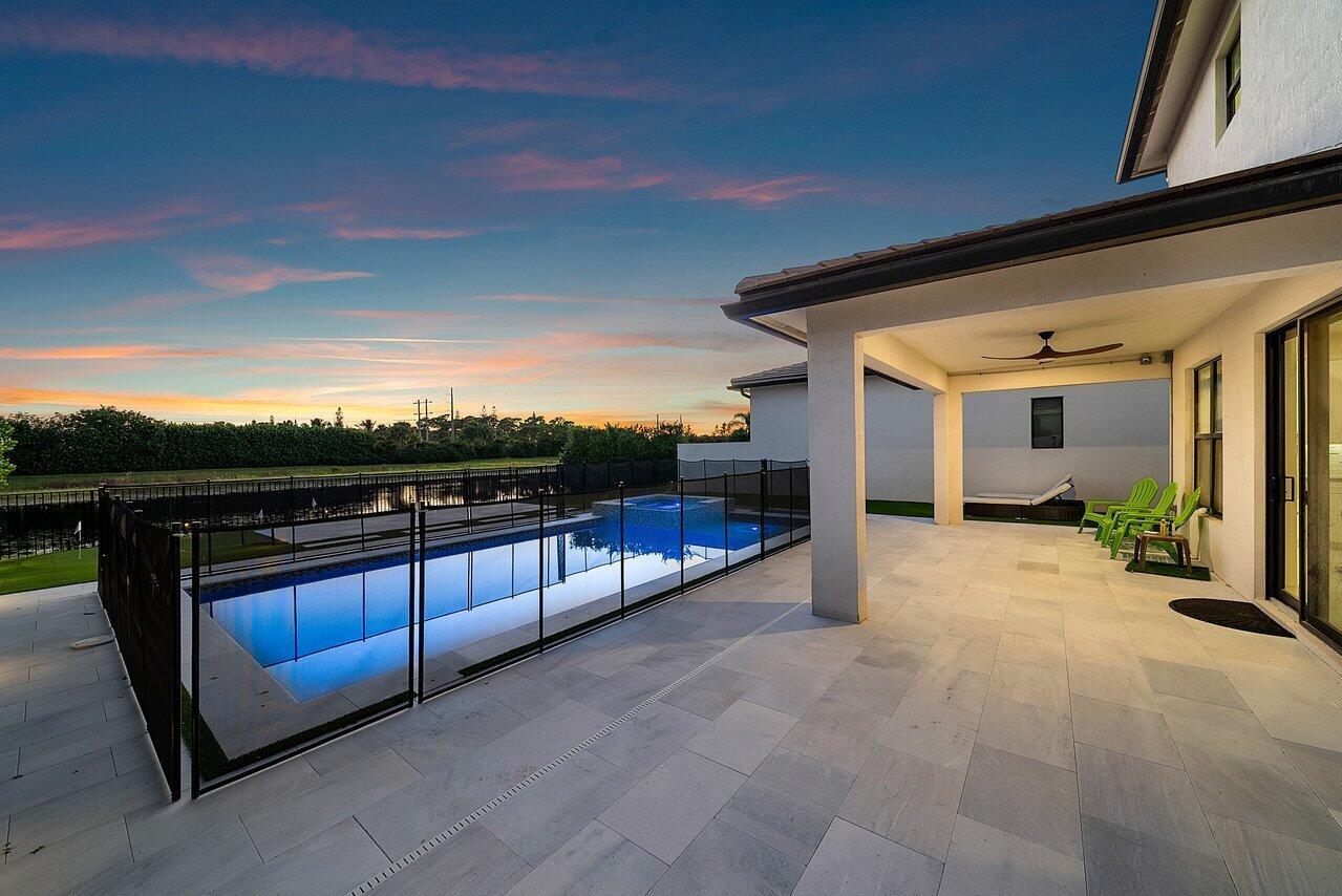 PALM MEADOWS ESTATES - Residential