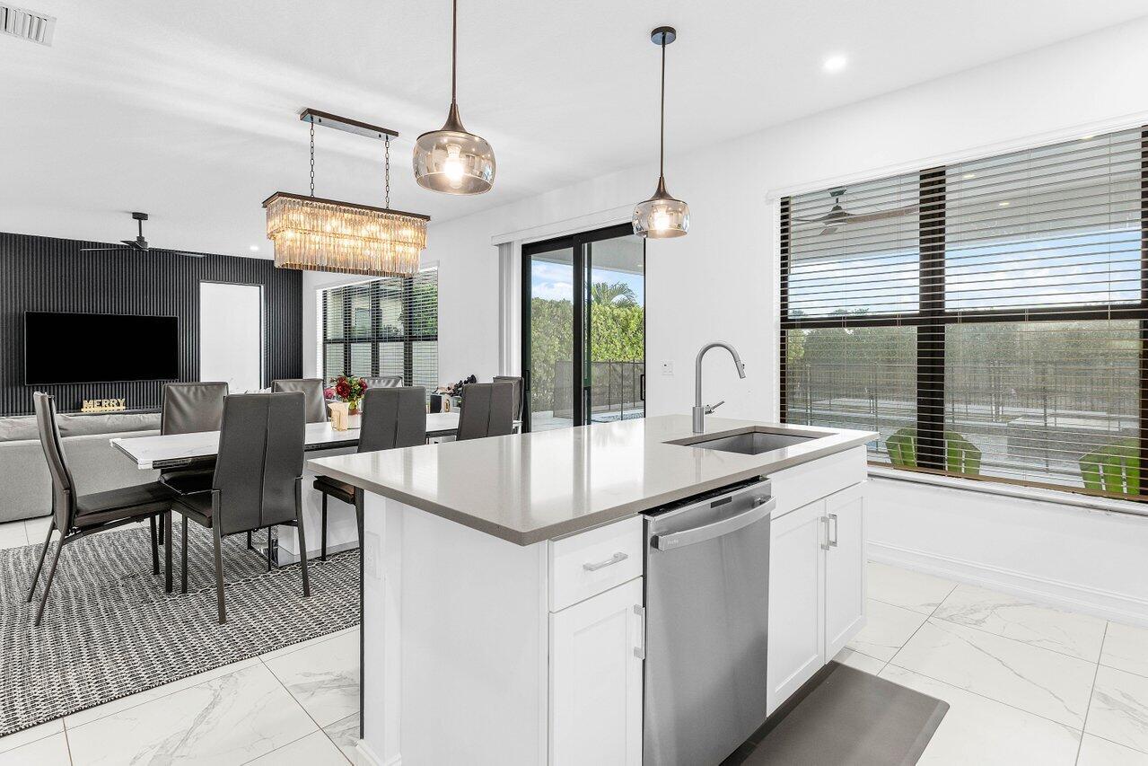 PALM MEADOWS ESTATES - Residential