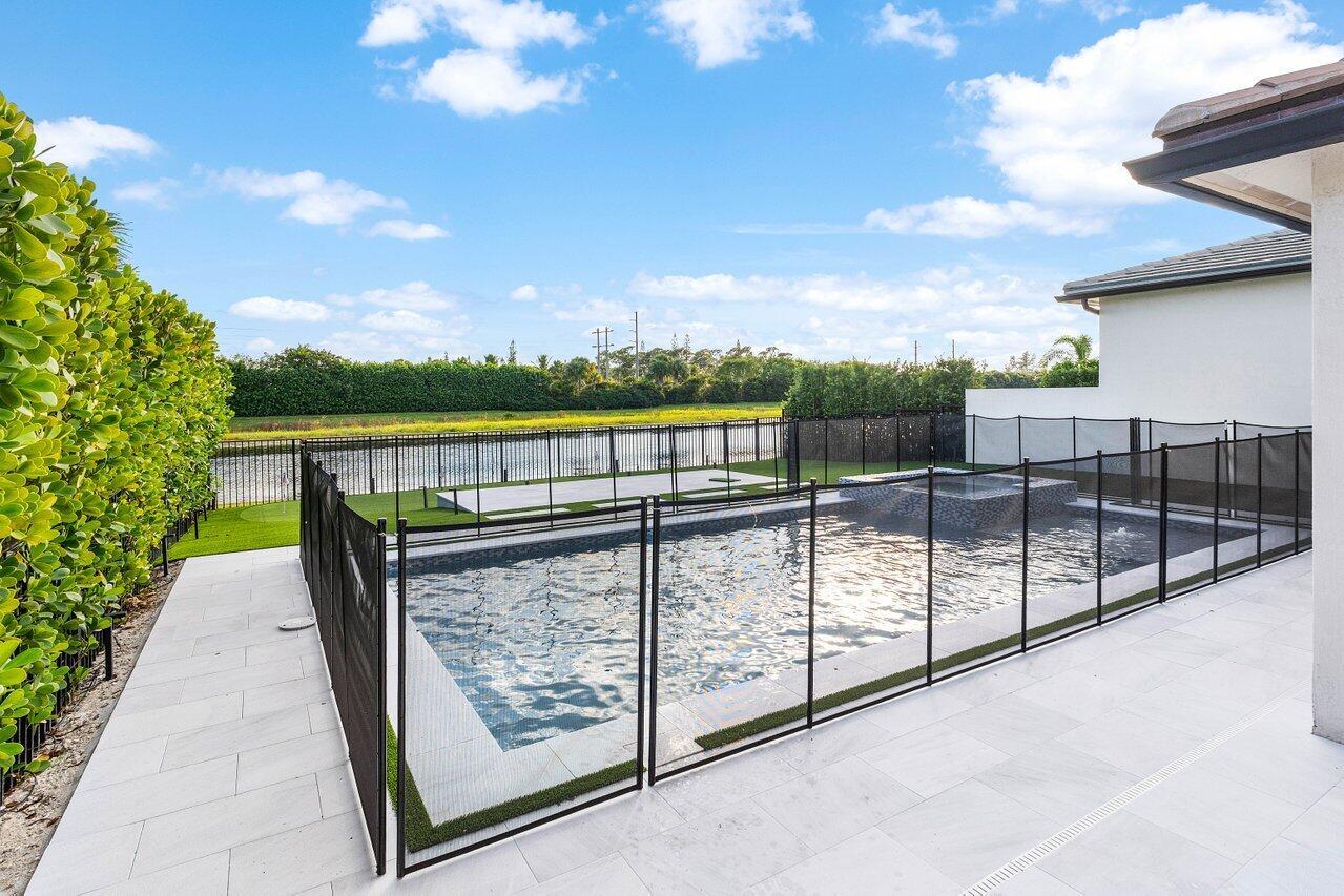 PALM MEADOWS ESTATES - Residential