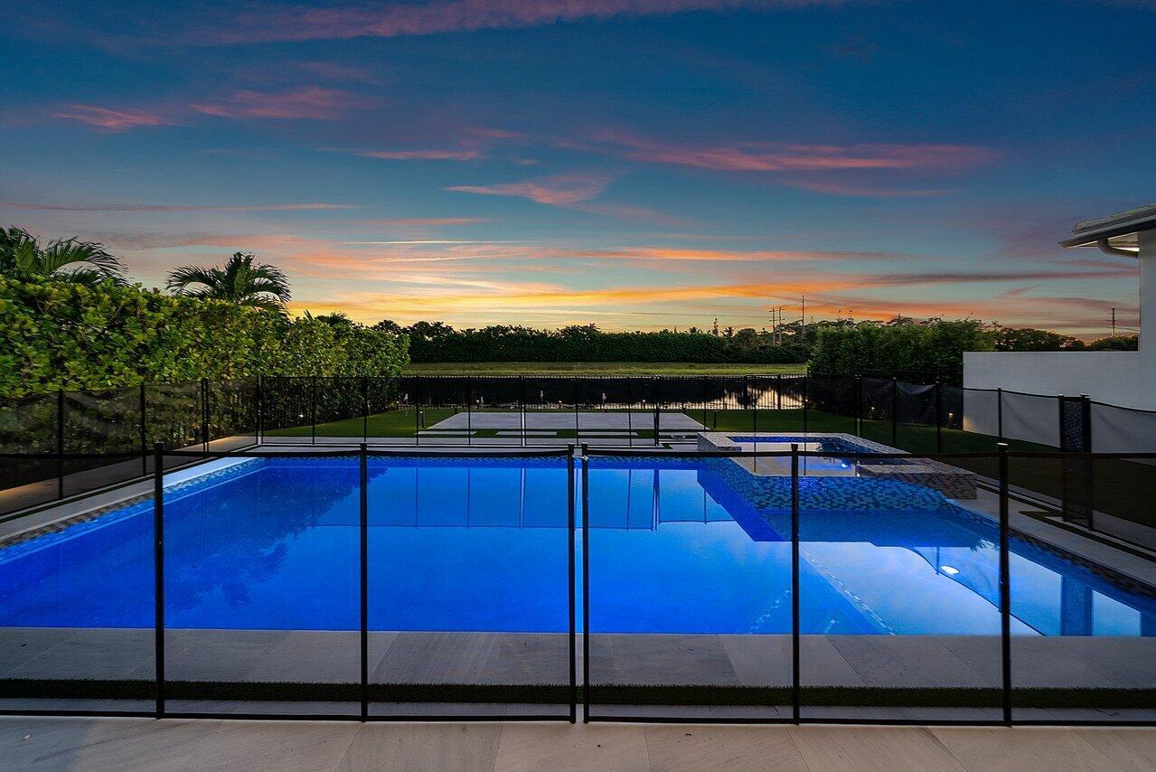 PALM MEADOWS ESTATES - Residential
