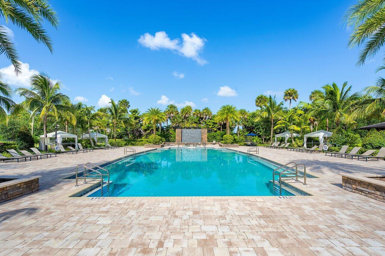 PALM MEADOWS ESTATES - Residential