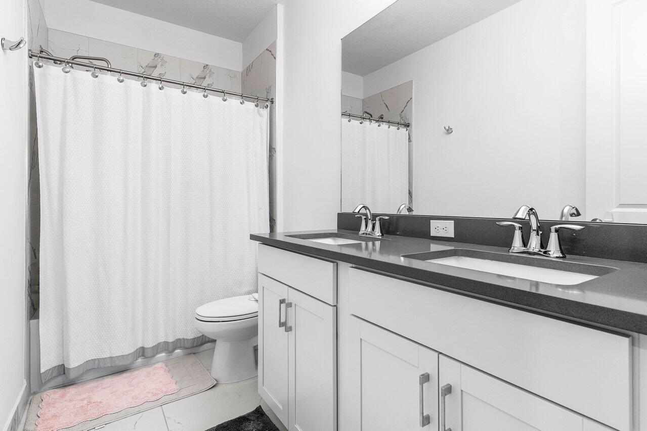 PALM MEADOWS ESTATES - Residential