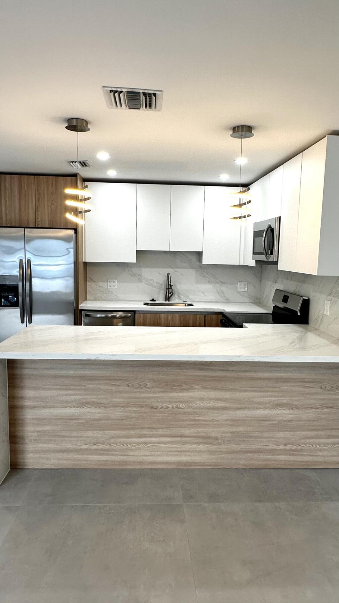 LAKE BELVEDERE ESTATES 3R - Residential