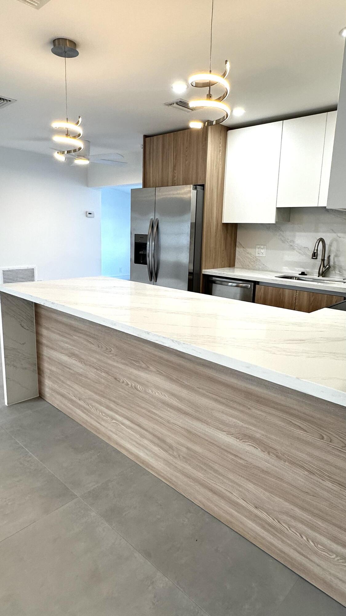 LAKE BELVEDERE ESTATES 3R - Residential