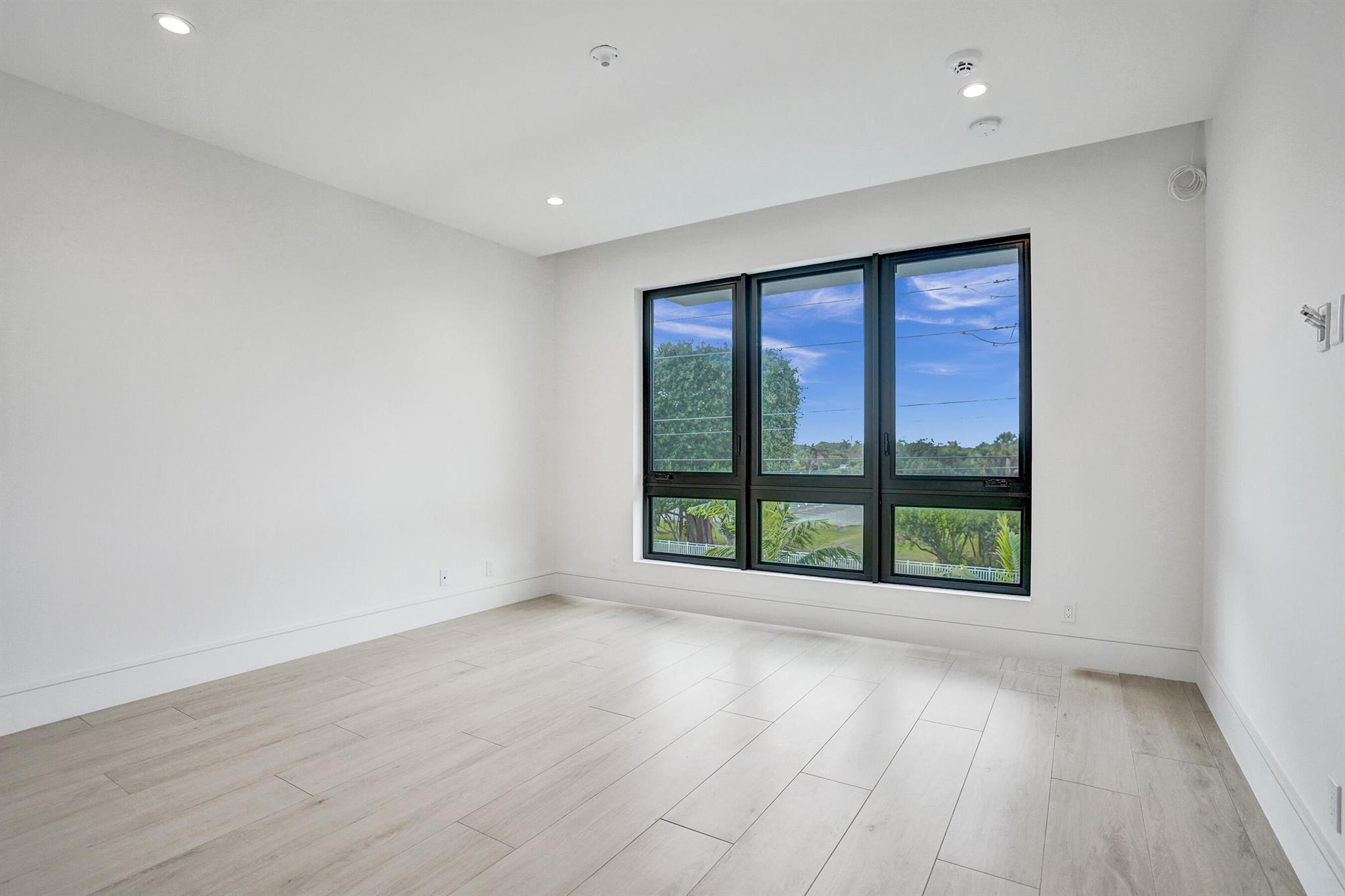 DELRAY RIDGE - Residential