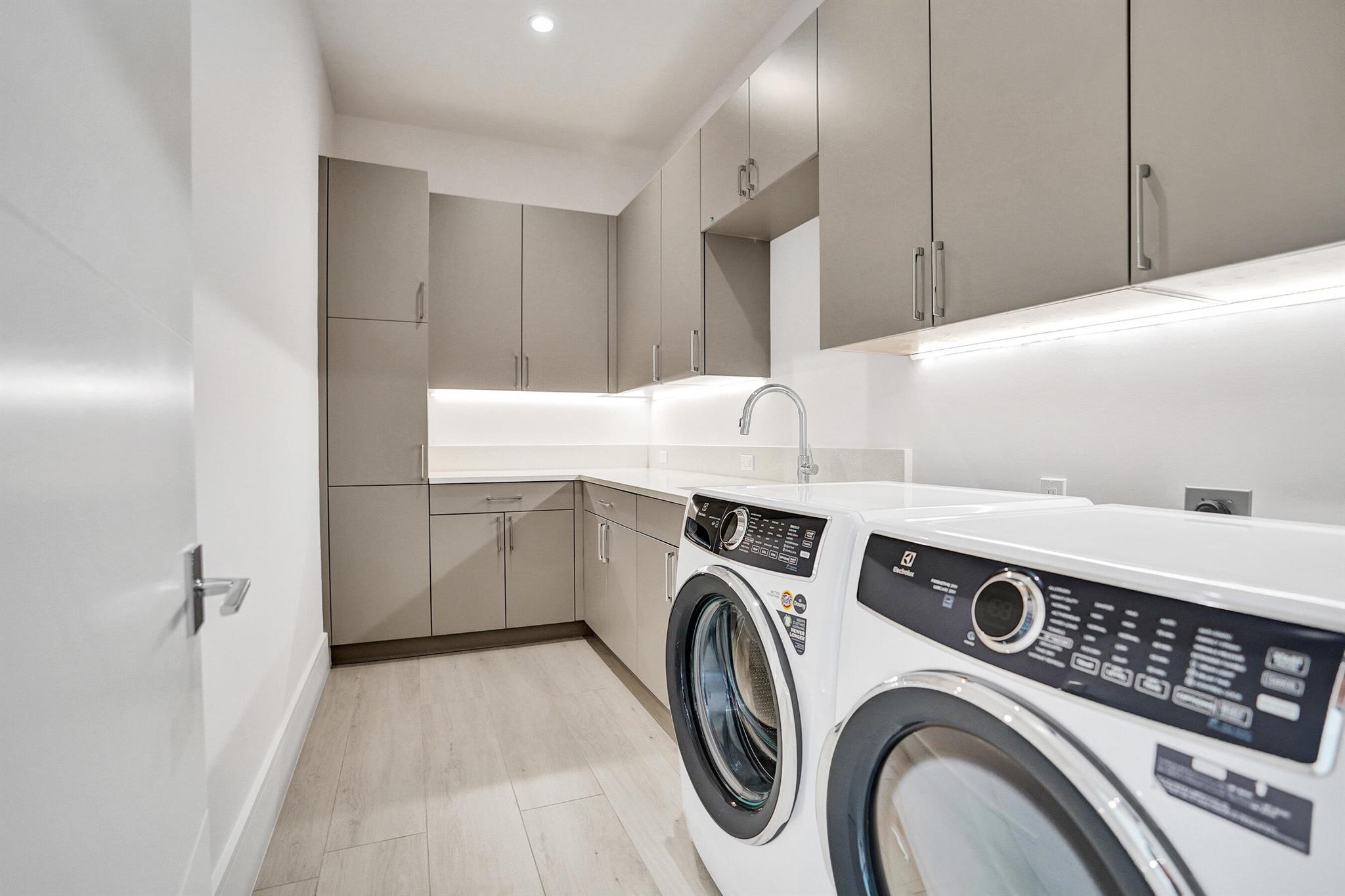 DELRAY RIDGE - Residential