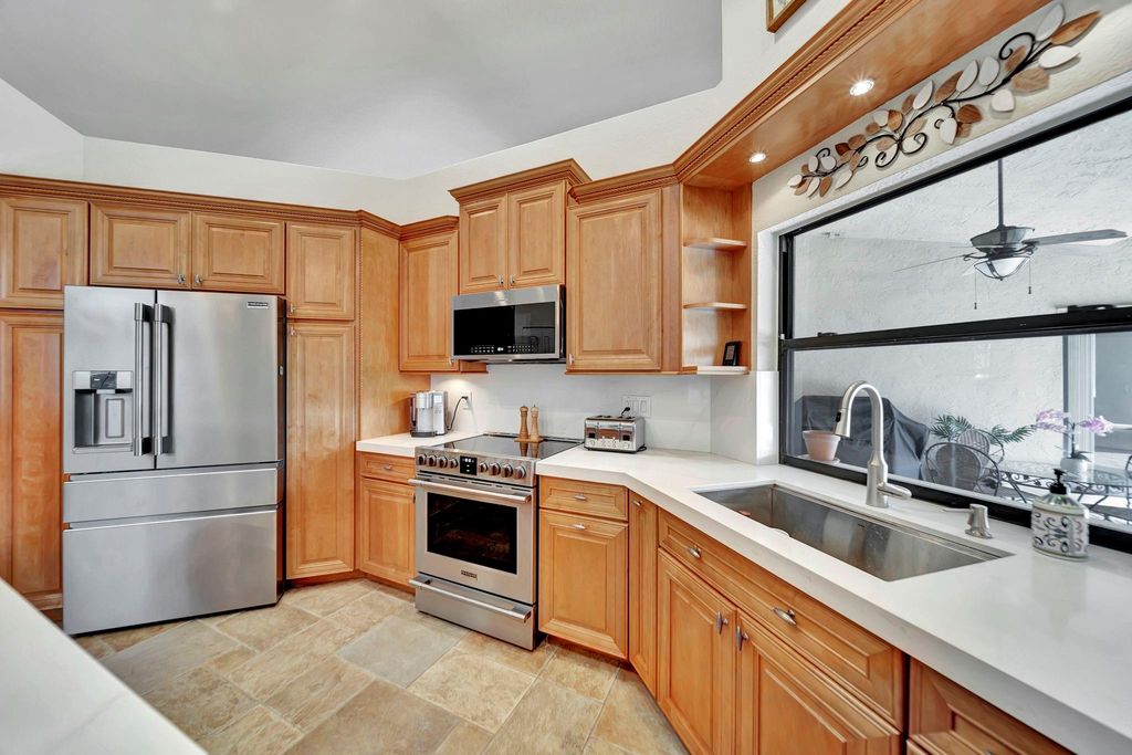 Photo of 5217 NW 85th Terrace, Coral Springs, FL 33067 (MLS # F10432643)