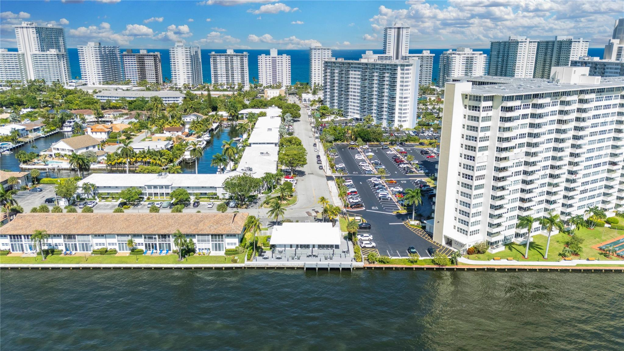 Coral Ridge Towers East - Residential