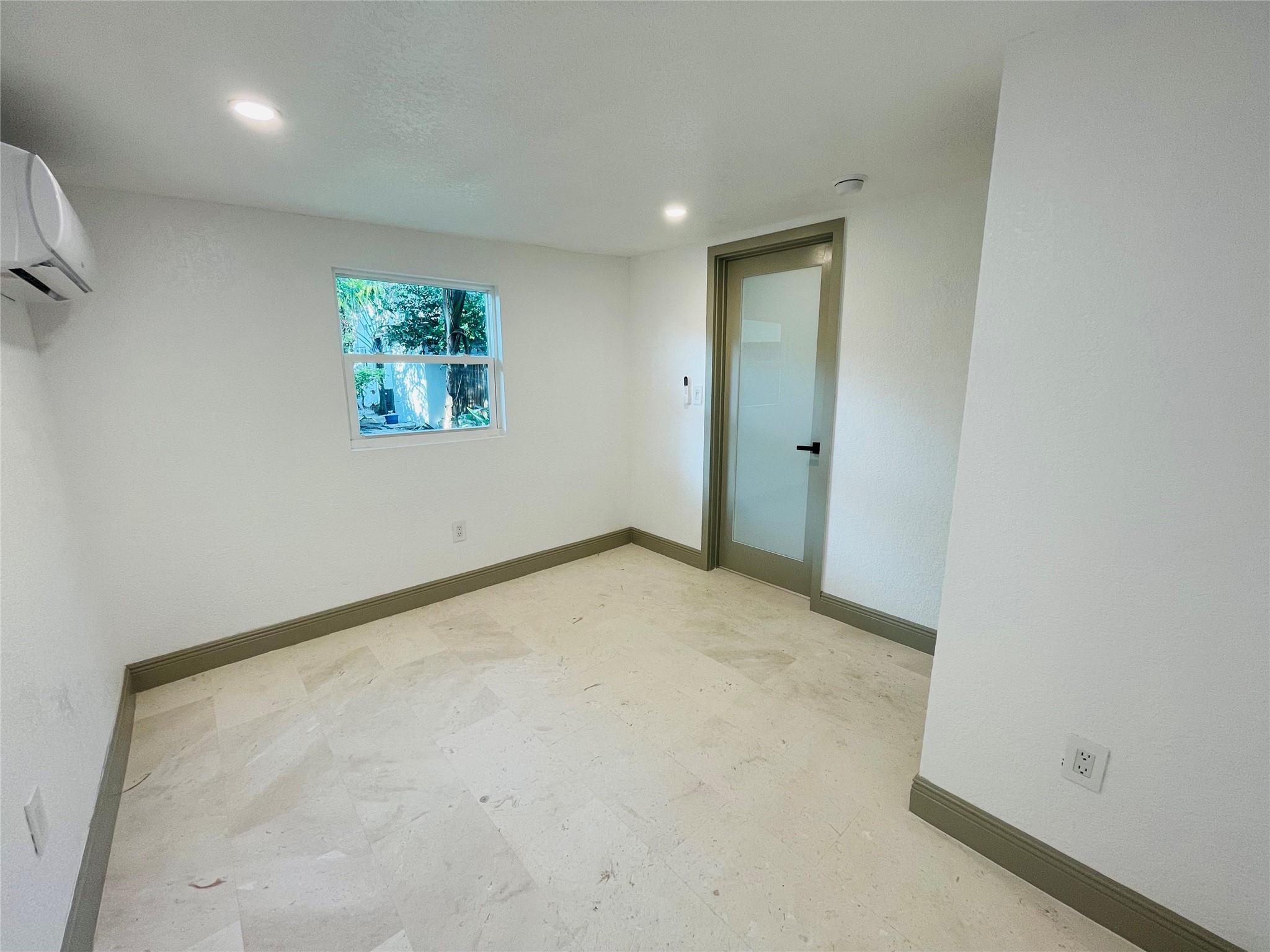 Oakland Park Second Add 1 - Residential Lease