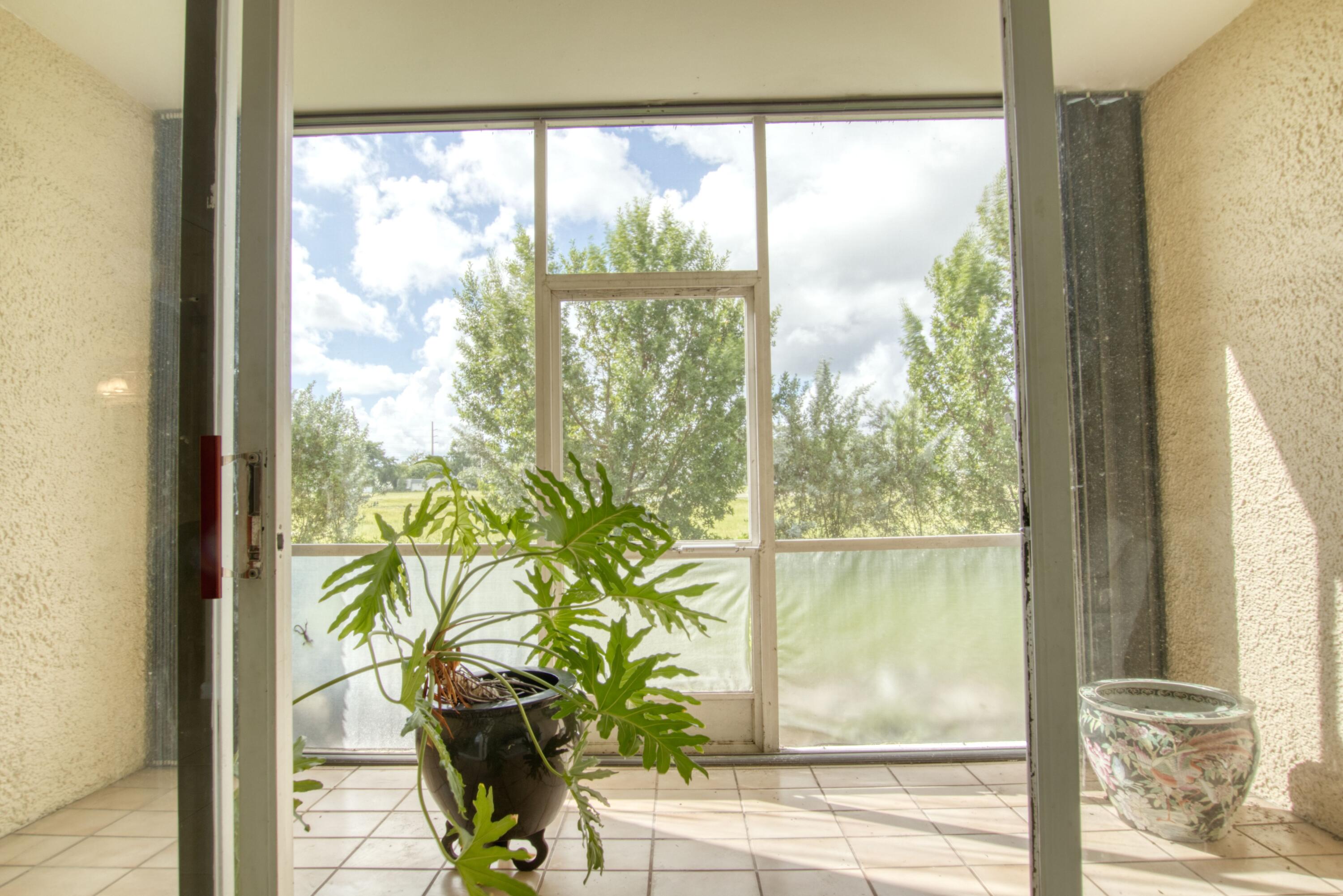 FOUNTAINS OF PALM BEACH CONDO 5 - Residential