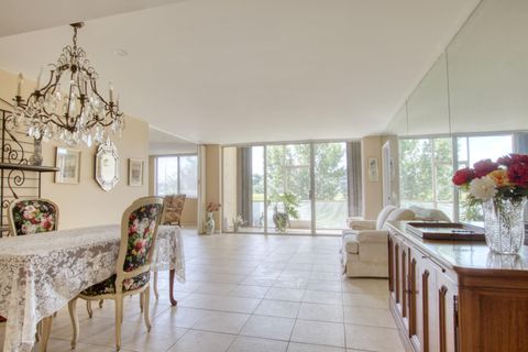 Photo of 4260 D Este Court #102, Lake Worth, FL 33467 (MLS # R11167594)
