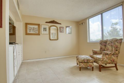 Tiny photo for 4260 D Este Court #102, Lake Worth, FL 33467 (MLS # R11167594)
