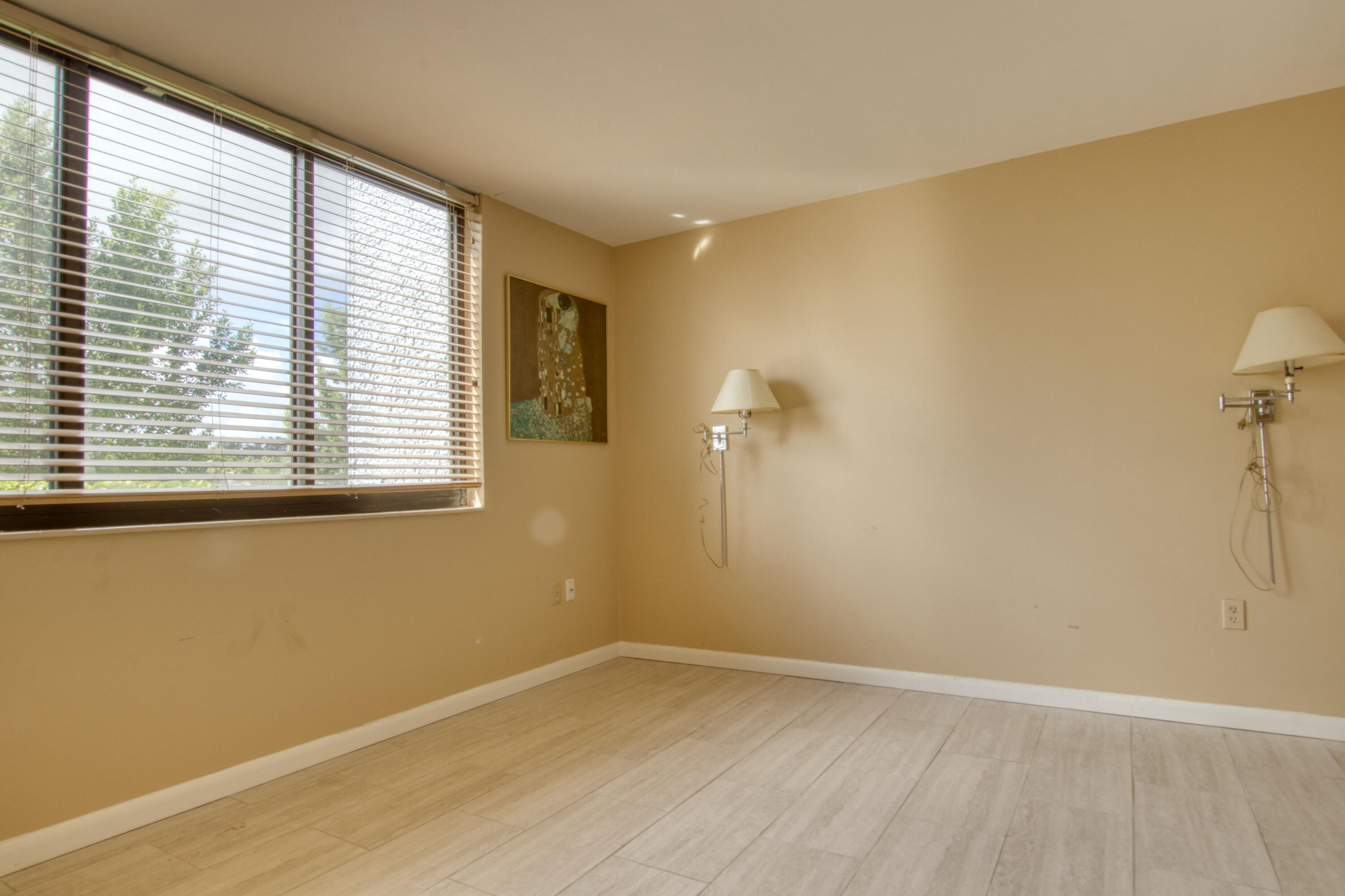 FOUNTAINS OF PALM BEACH CONDO 5 - Residential