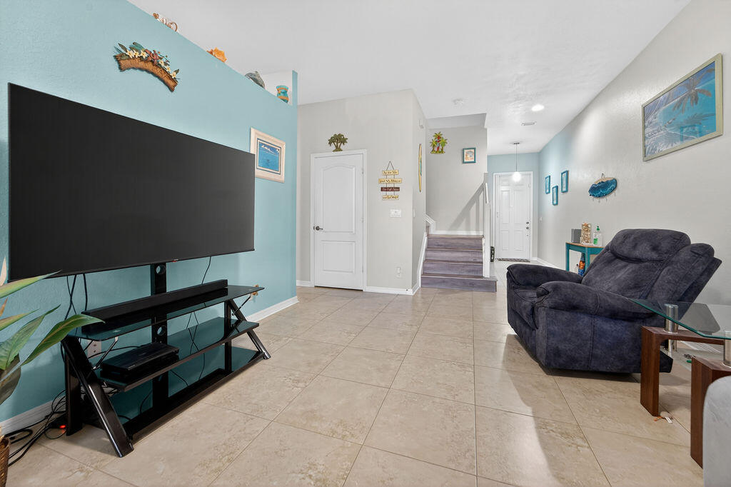 WOODMILL POND CONDO - Residential