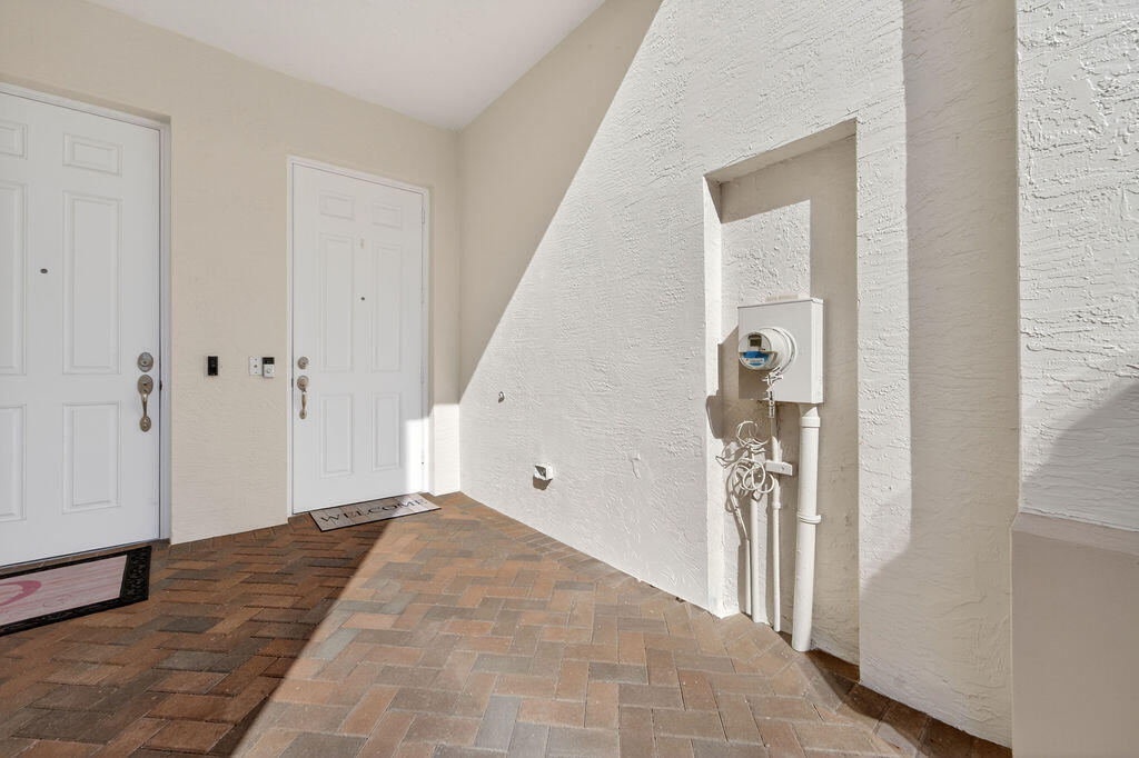 WOODMILL POND CONDO - Residential