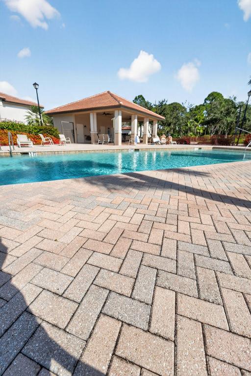 WOODMILL POND CONDO - Residential