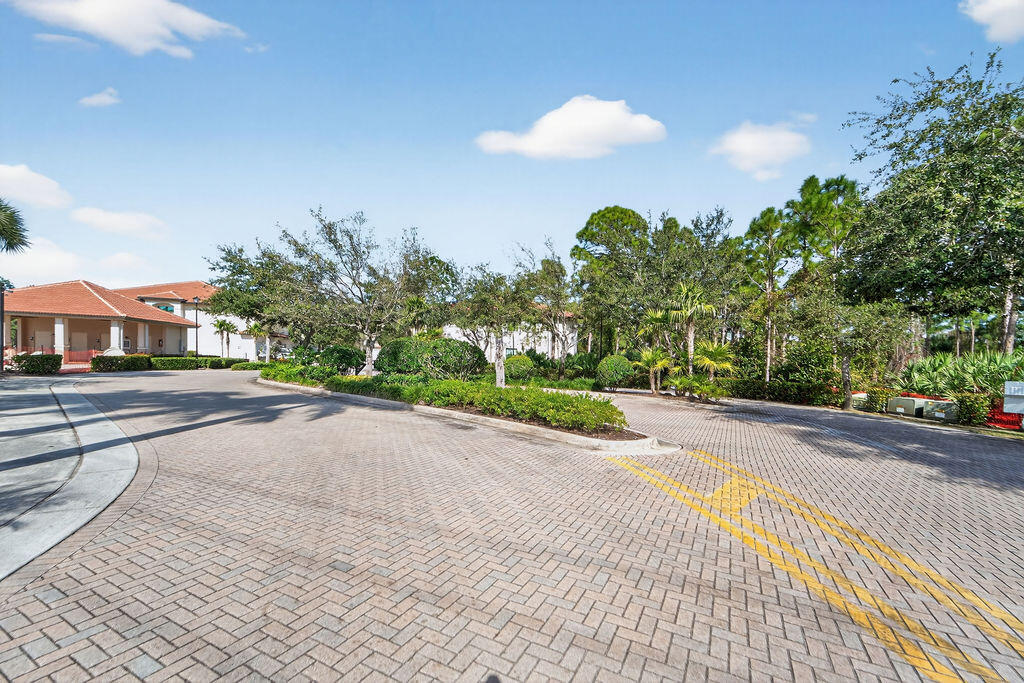 WOODMILL POND CONDO - Residential