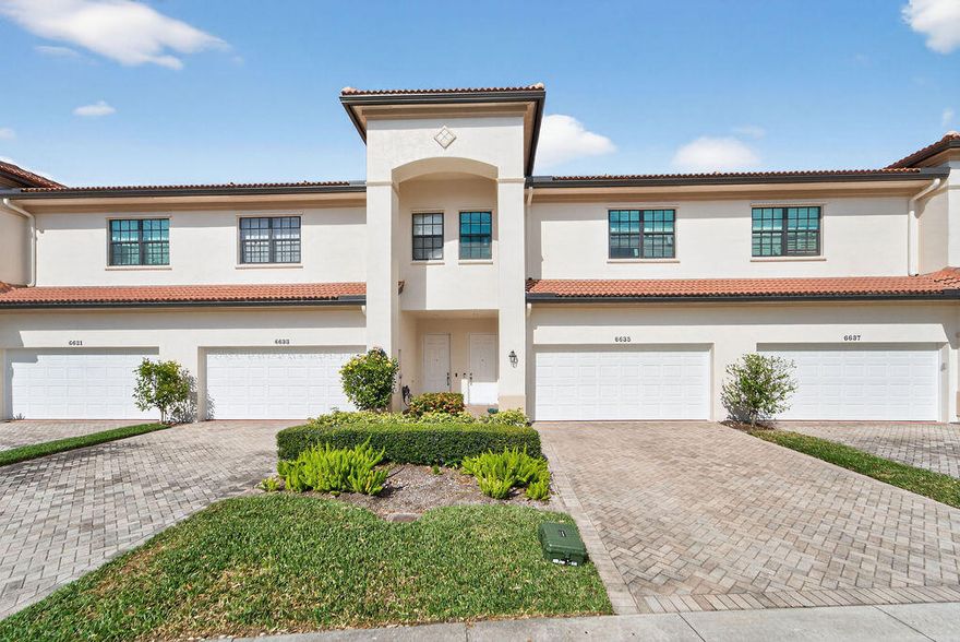 2000+sq ft. CBS, Woodmill Pond Townhouse w/upgrades.3Bed + LOFT, 2.5 Baths 2 Car Garage & screened-in patio. HUGE Primary Suite w/LARGE walk-in closet, tray ceilings, double vanity, adjacent loft. High ceilings on both floors. Ideal location to all that Stuart has to offer & just 20 mins to Jupiter's Harbourside. Freshly painted inside and out. 2025 roof, 2025 Impact glass throughout, all flooring throughout, newer luxury vinyl flooring on stairway, loft & bedroom.Assoication dues includes, exterior insurance.