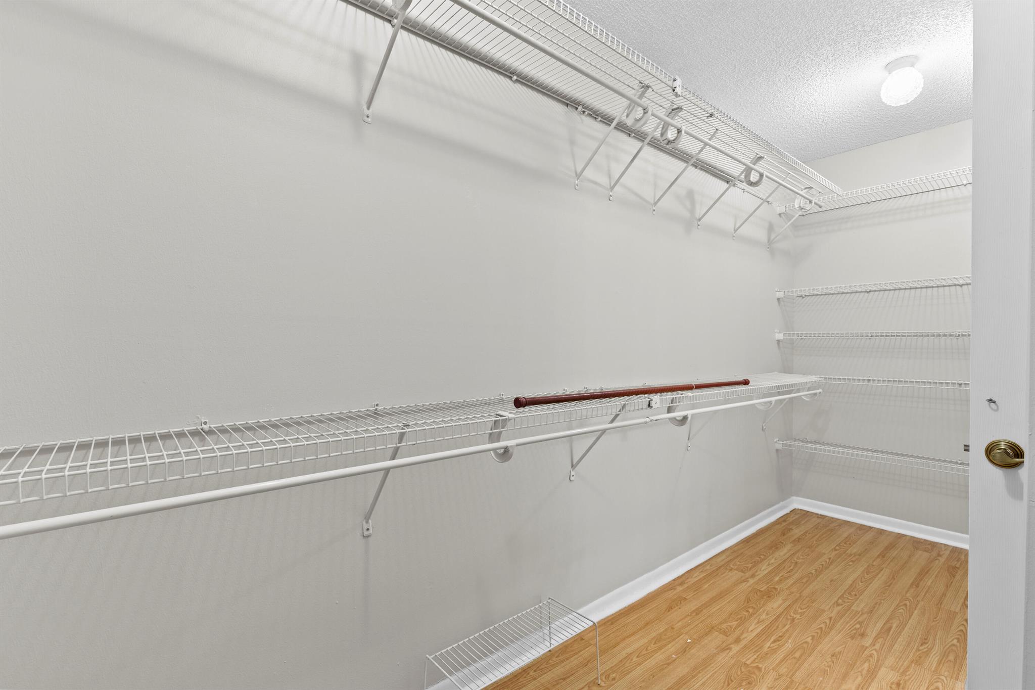 COUNTRY CLUB TOWER OF COR - Residential