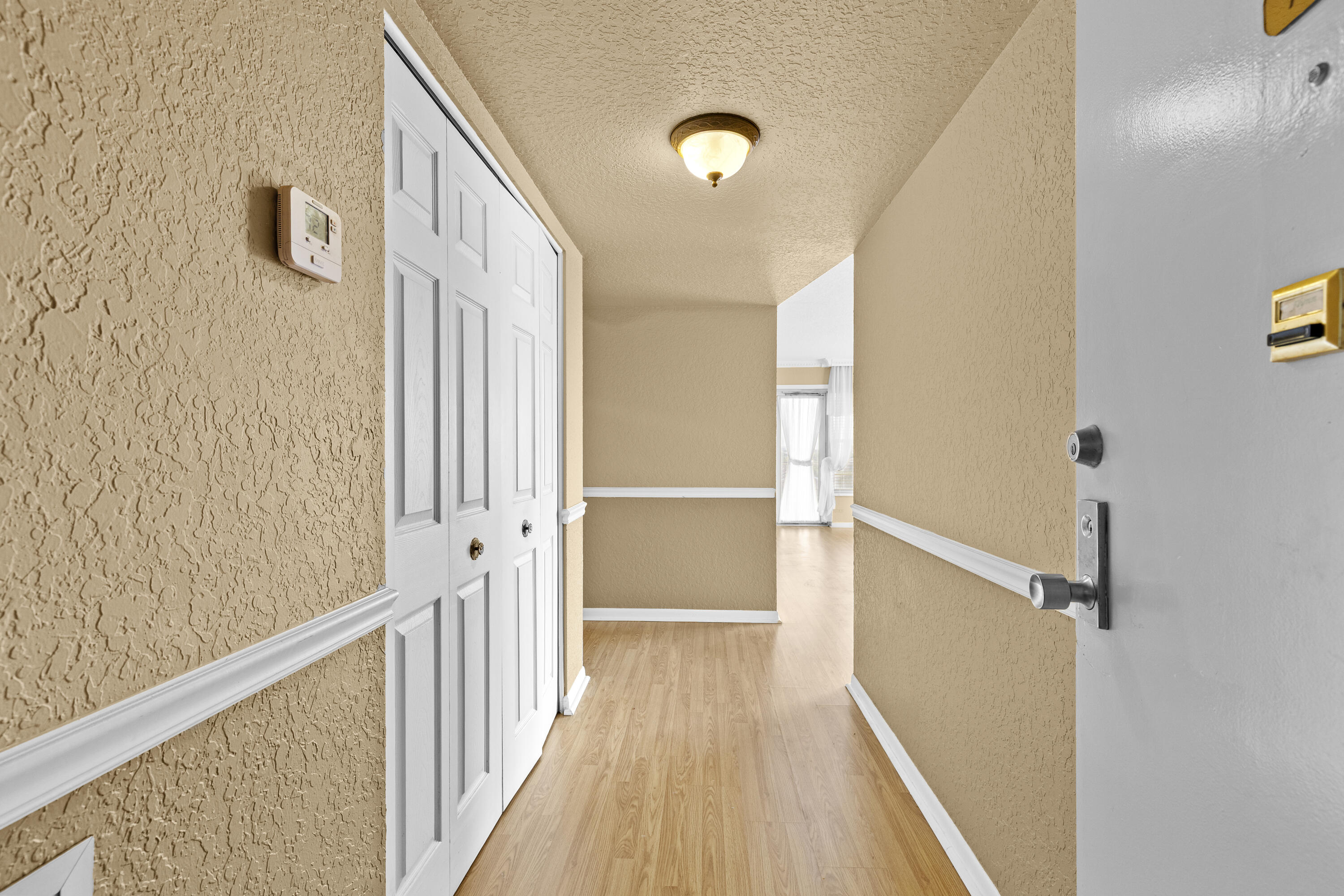 COUNTRY CLUB TOWER OF CORAL - Residential