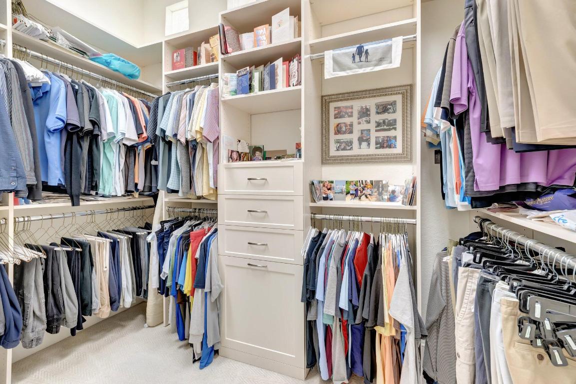 WINDSOR BAY WOODFIELD COUNTRY CLUB - Residential