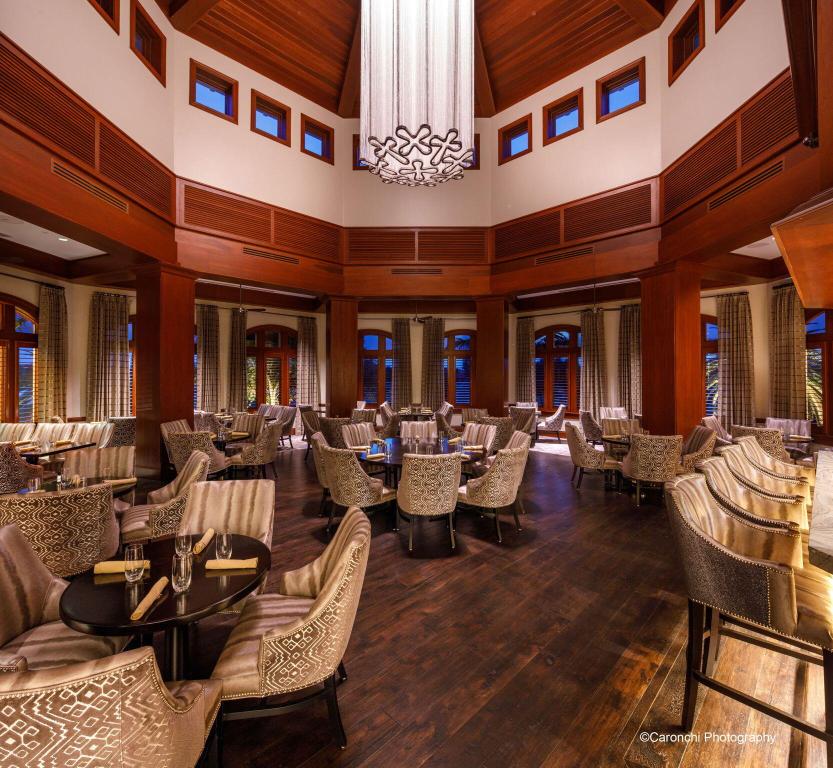 WINDSOR BAY WOODFIELD COUNTRY CLUB - Residential