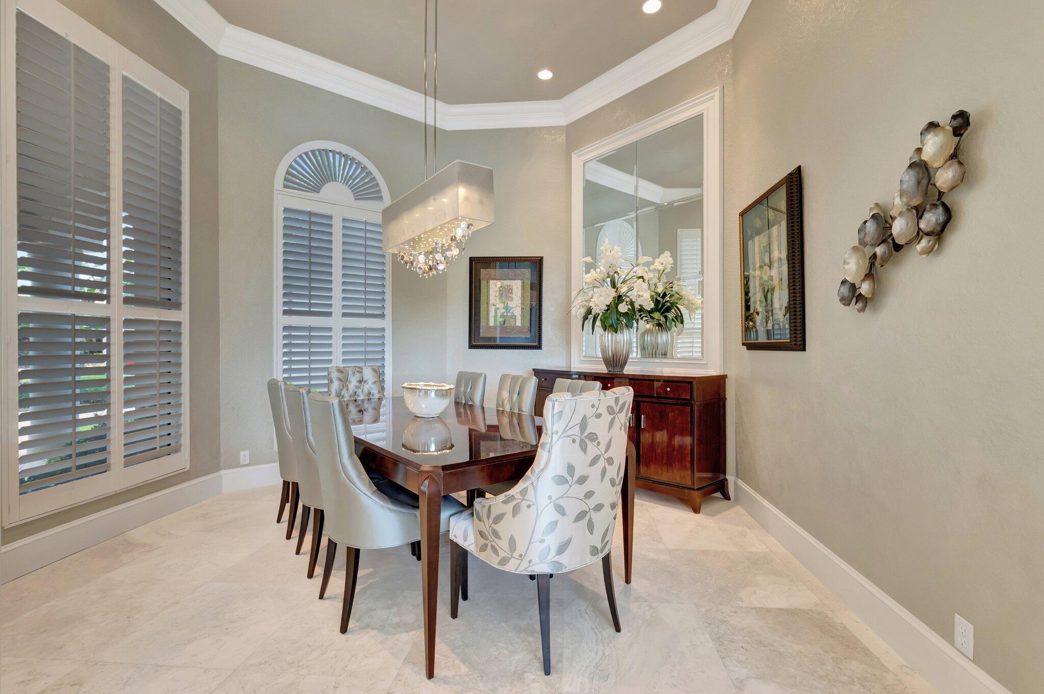 WINDSOR BAY WOODFIELD COU - Residential