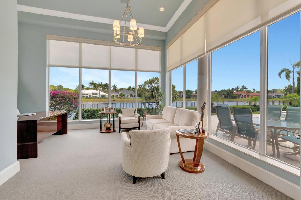 WINDSOR BAY WOODFIELD COUNTRY CLUB - Residential