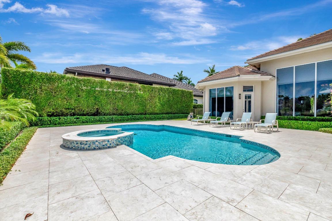 WINDSOR BAY WOODFIELD COUNTRY CLUB - Residential