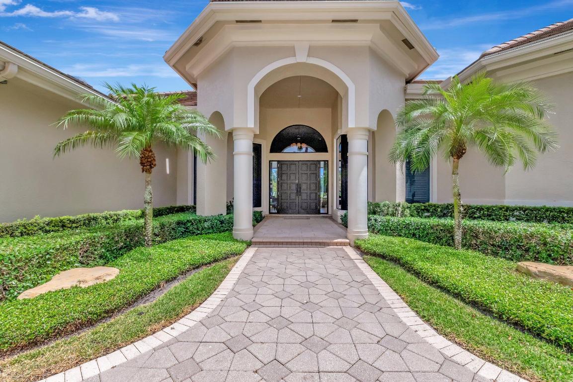 WINDSOR BAY WOODFIELD COUNTRY CLUB - Residential