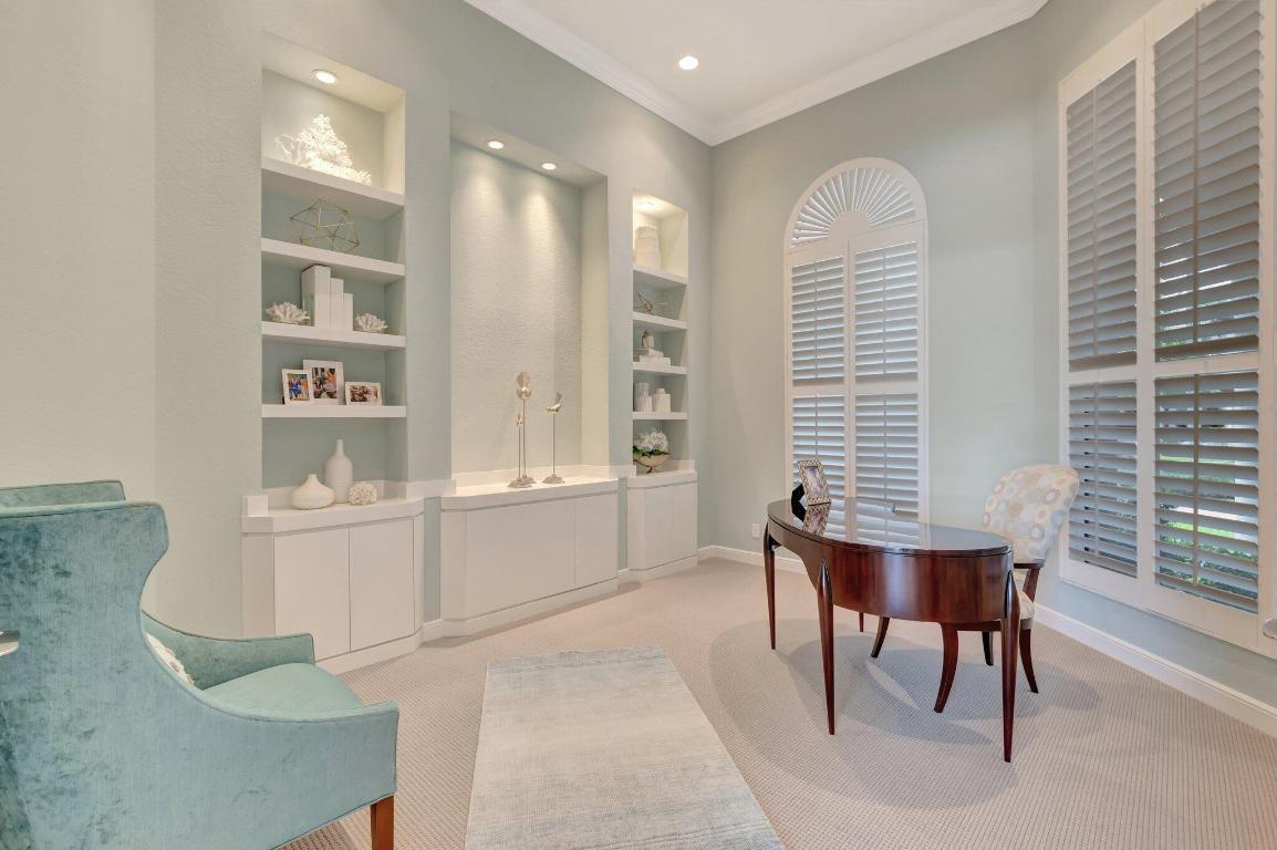 WINDSOR BAY WOODFIELD COUNTRY CLUB - Residential