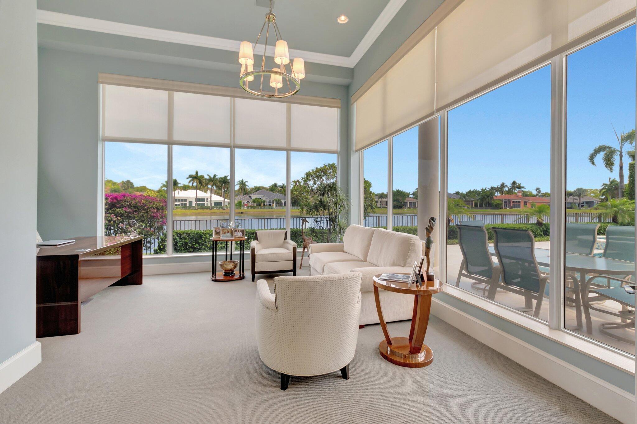 WINDSOR BAY WOODFIELD COU - Residential