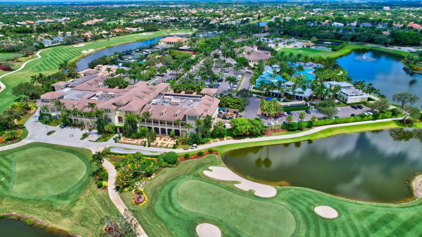 WINDSOR BAY WOODFIELD COUNTRY CLUB - Residential