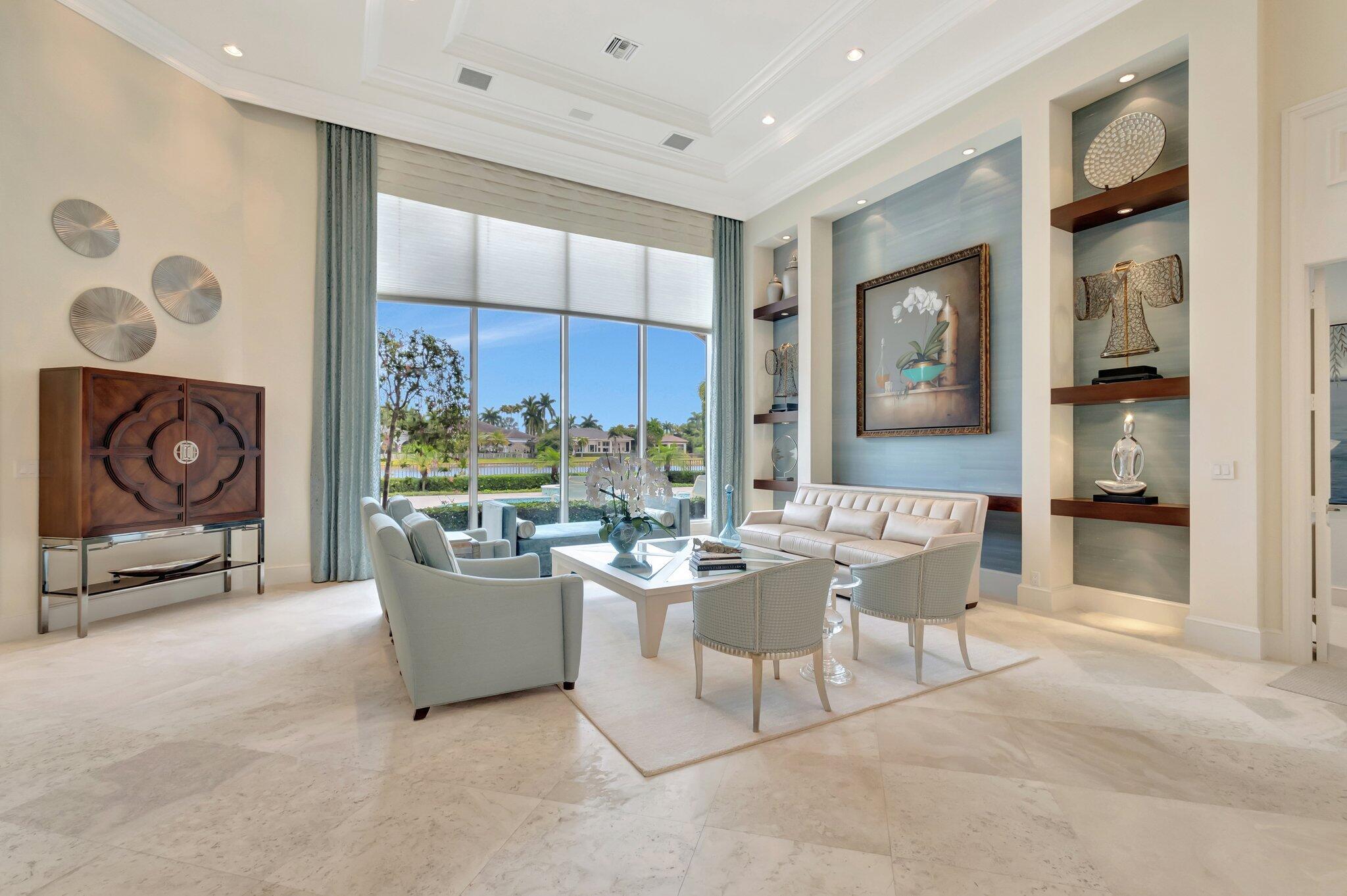 WINDSOR BAY WOODFIELD COU - Residential