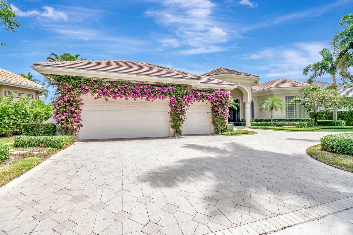 WINDSOR BAY WOODFIELD COUNTRY CLUB - Residential