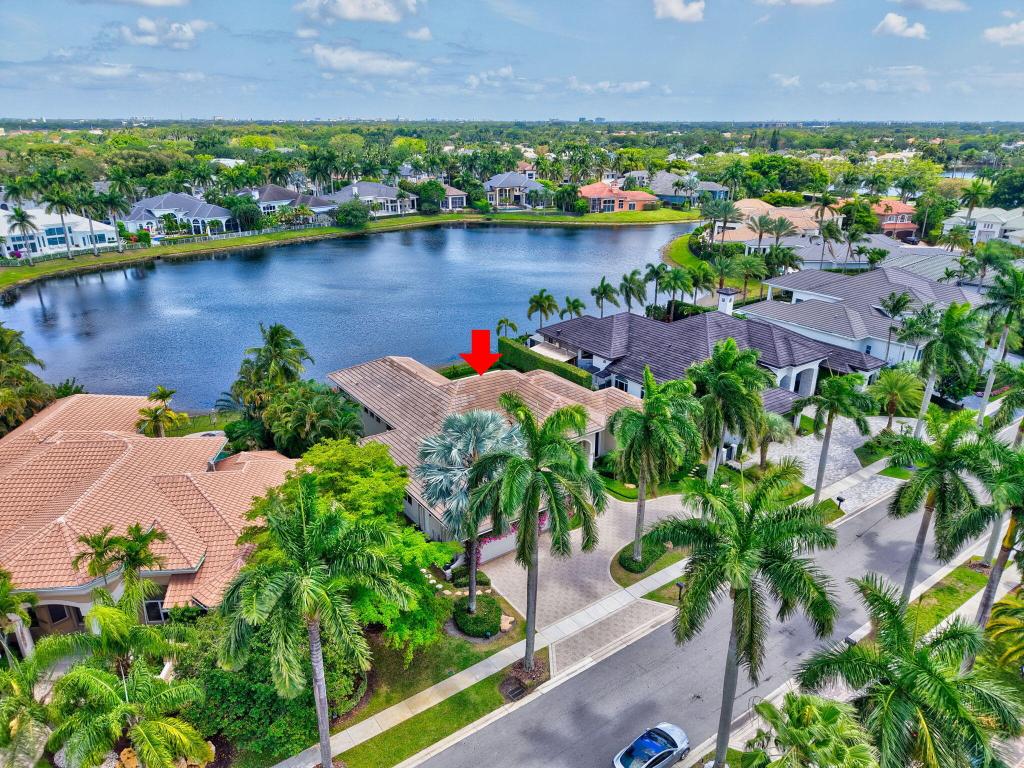 WINDSOR BAY WOODFIELD COUNTRY CLUB - Residential