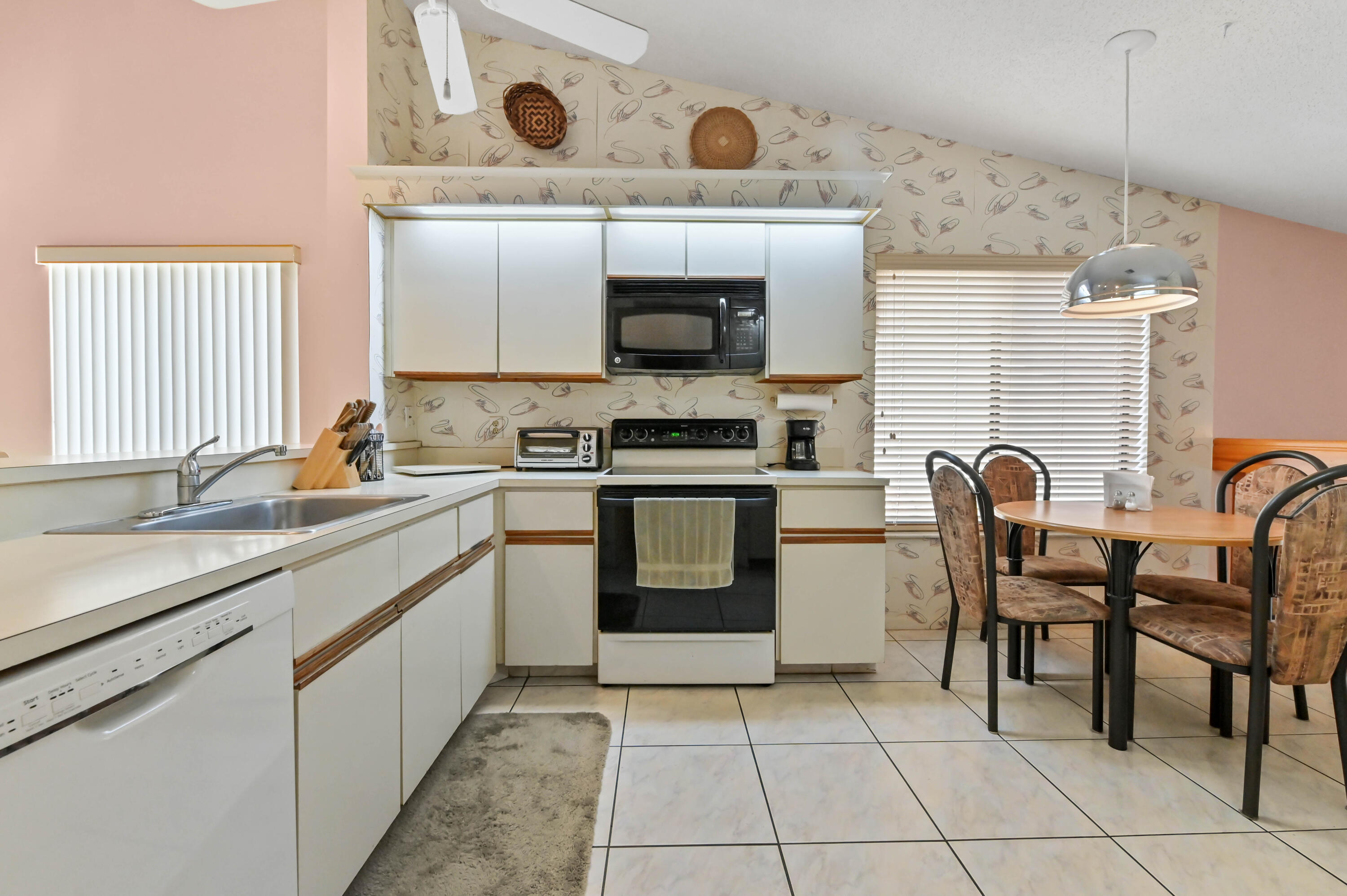 PALM CHASE CONDO - Residential