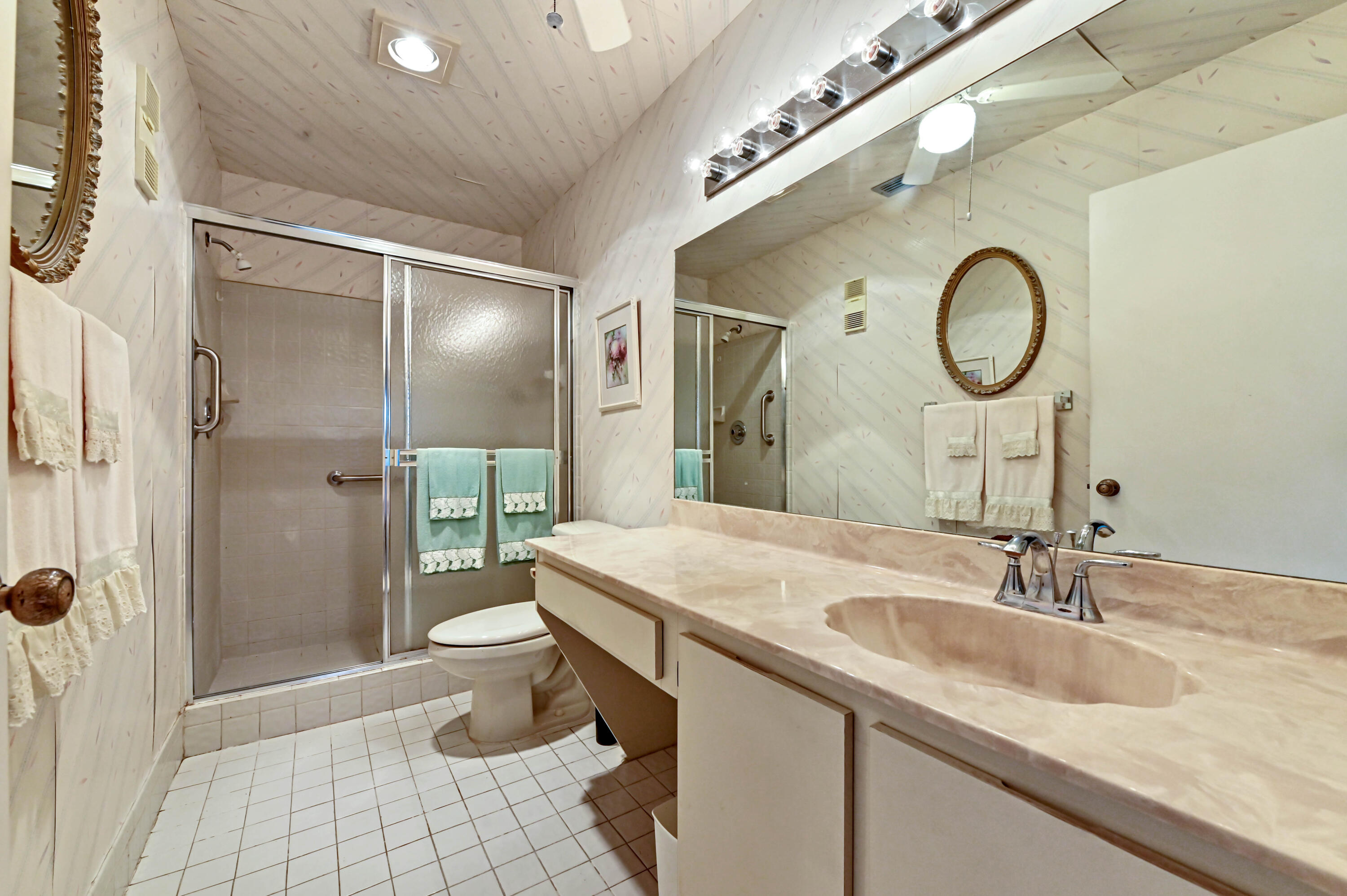 PALM CHASE CONDO - Residential