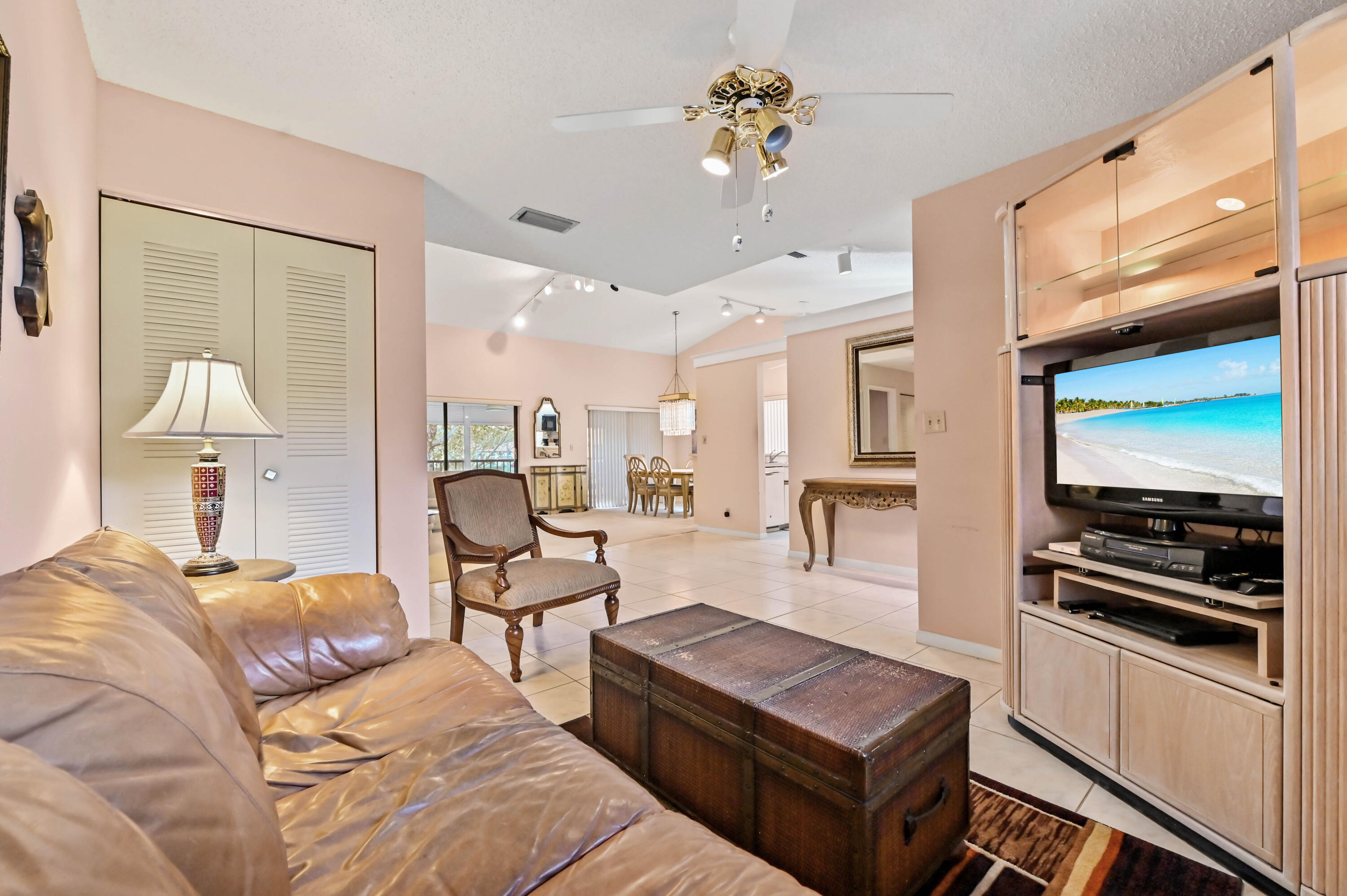 PALM CHASE CONDO - Residential